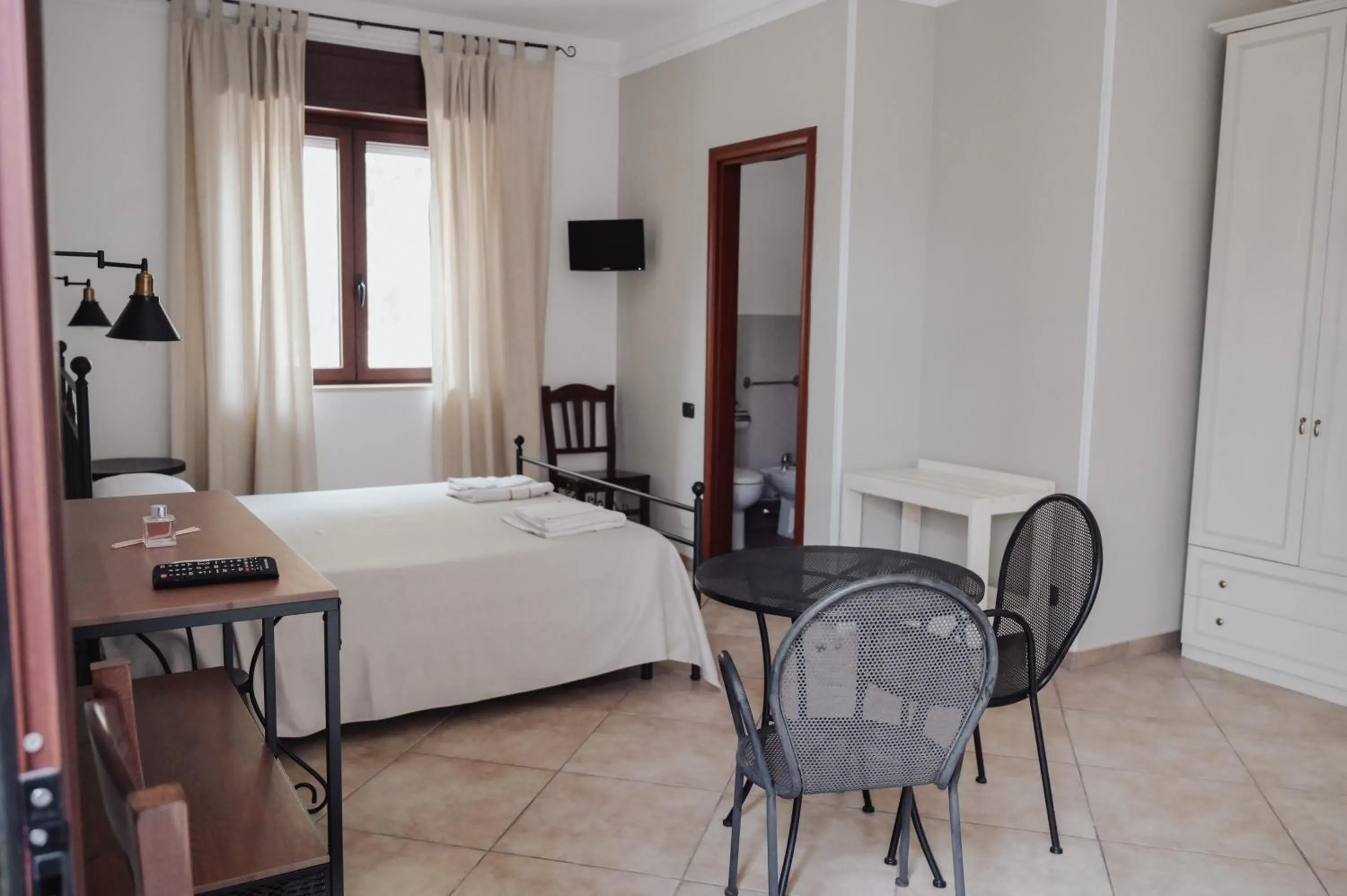 Photo of the whole room, Bed in Villa Delle Palme