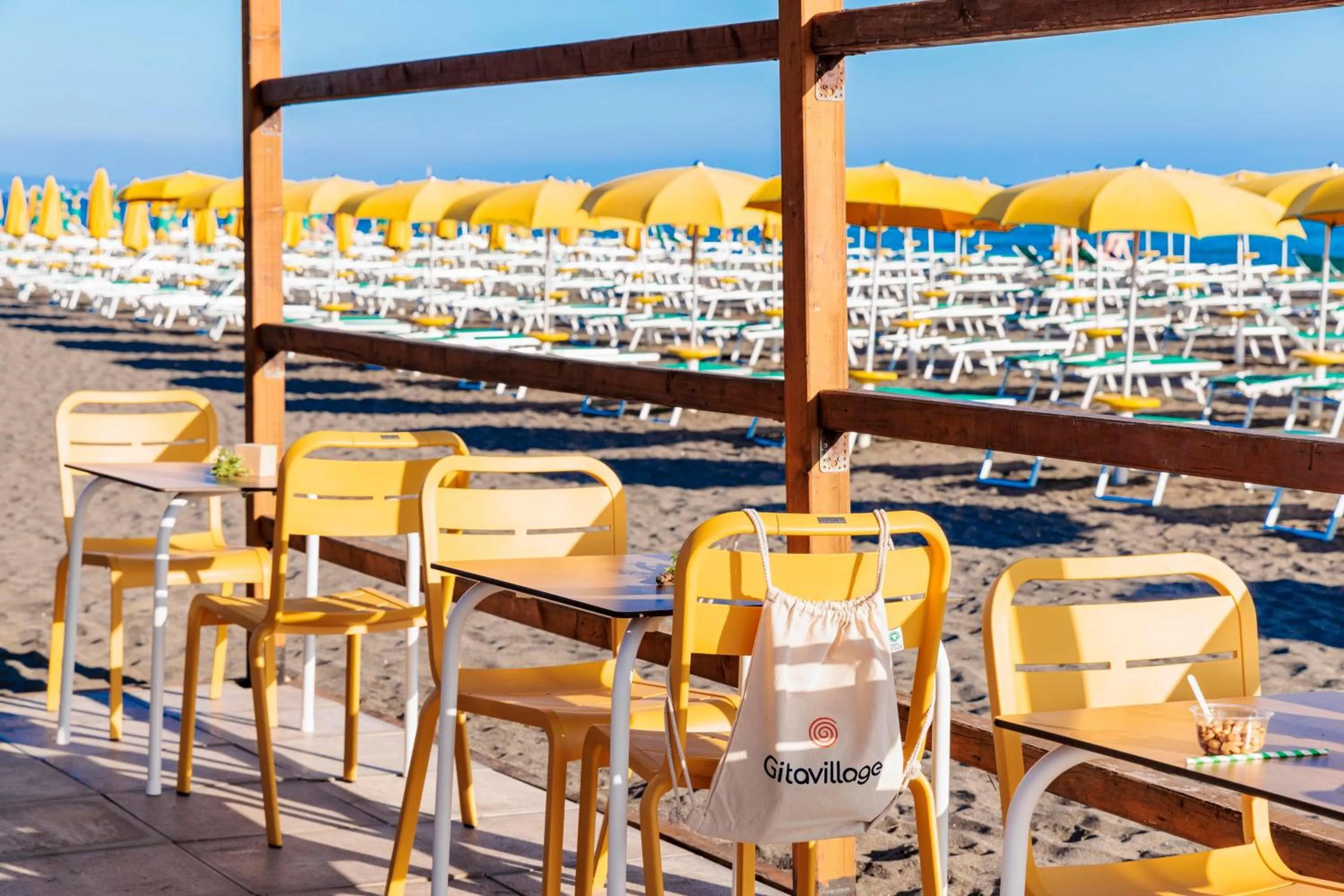 Lounge or bar in Gitavillage California