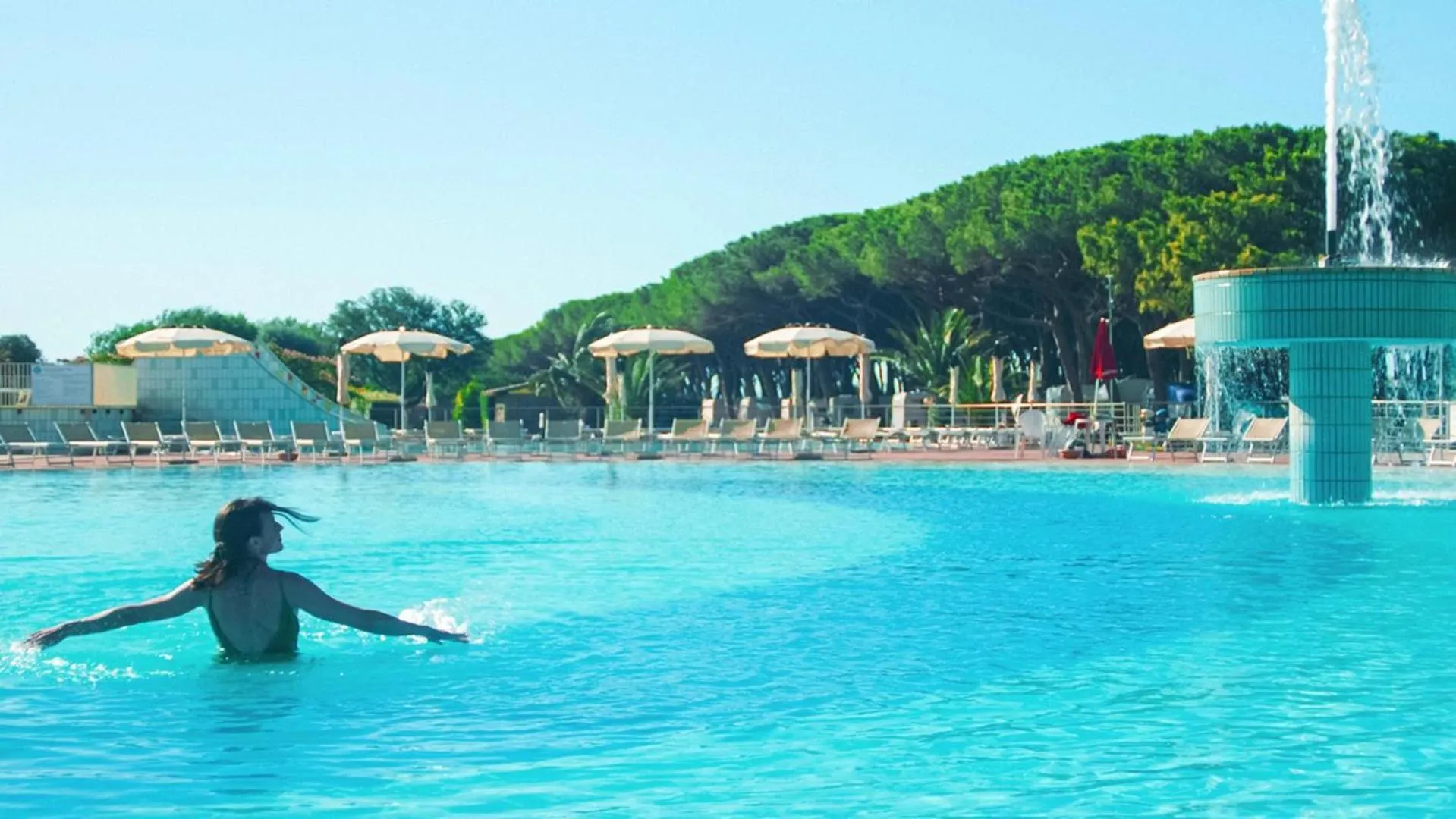 Swimming pool in Gitavillage California