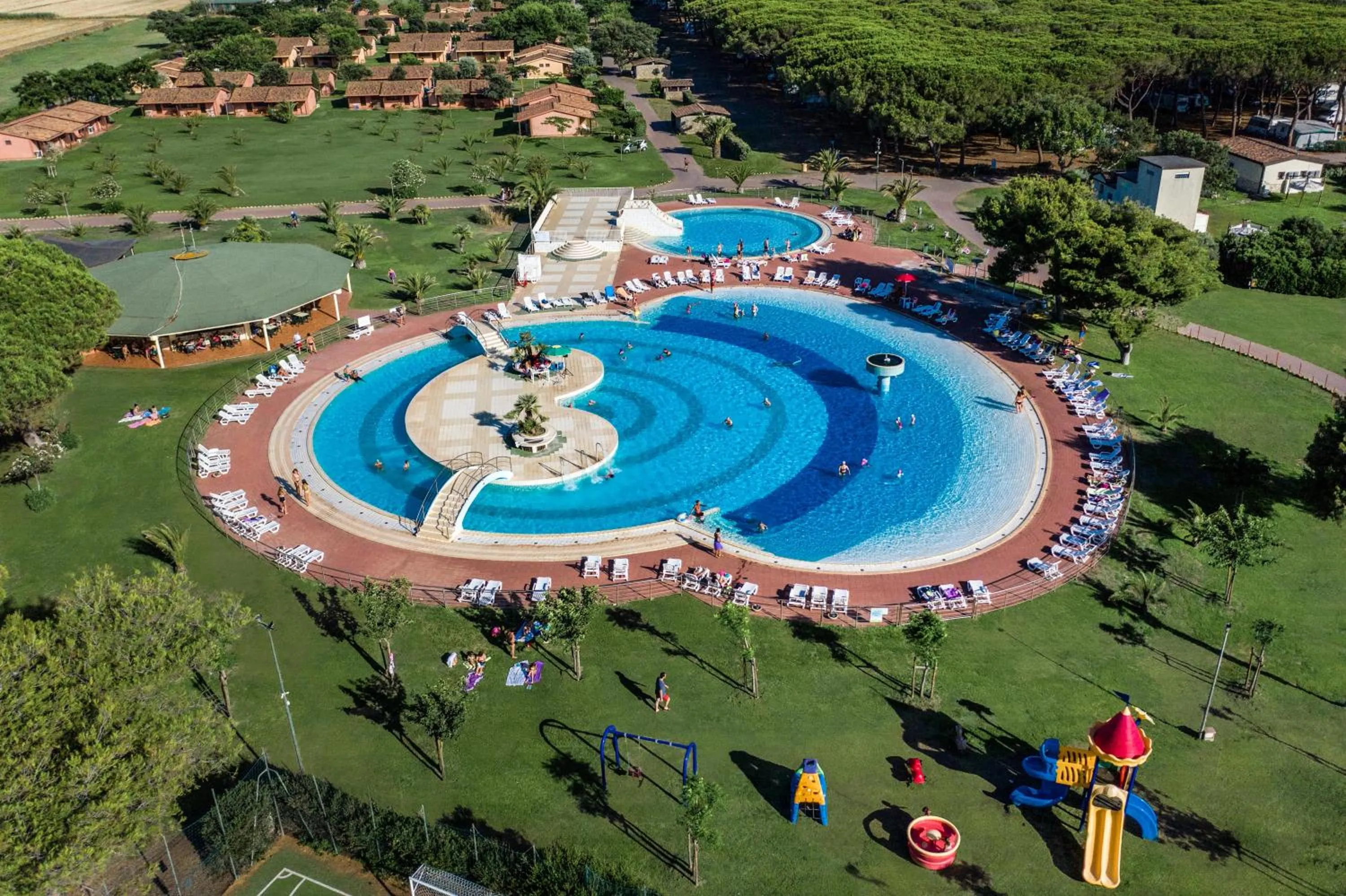 Swimming pool in Gitavillage California