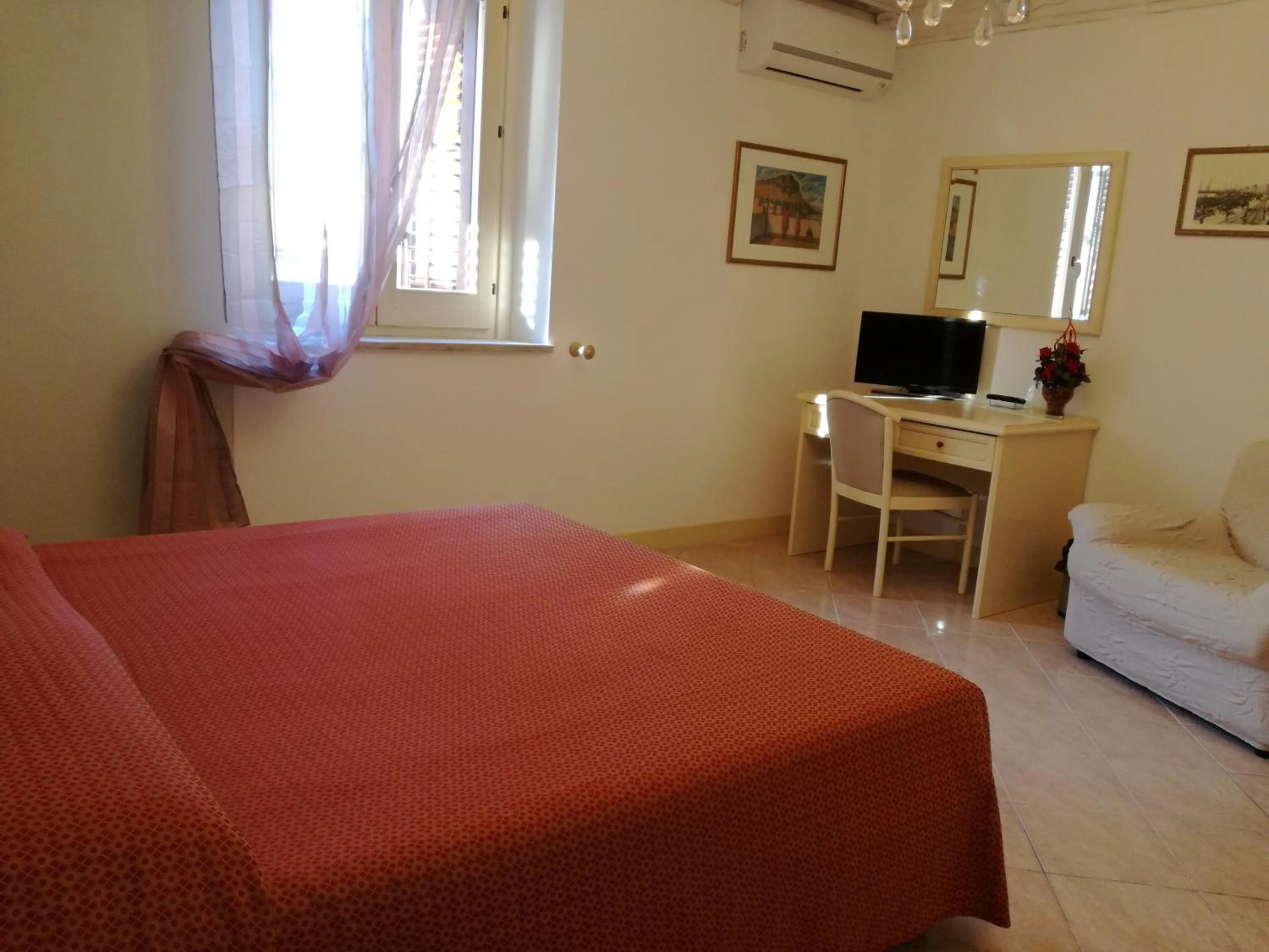 Bed in Hotel Centrale Bagheria