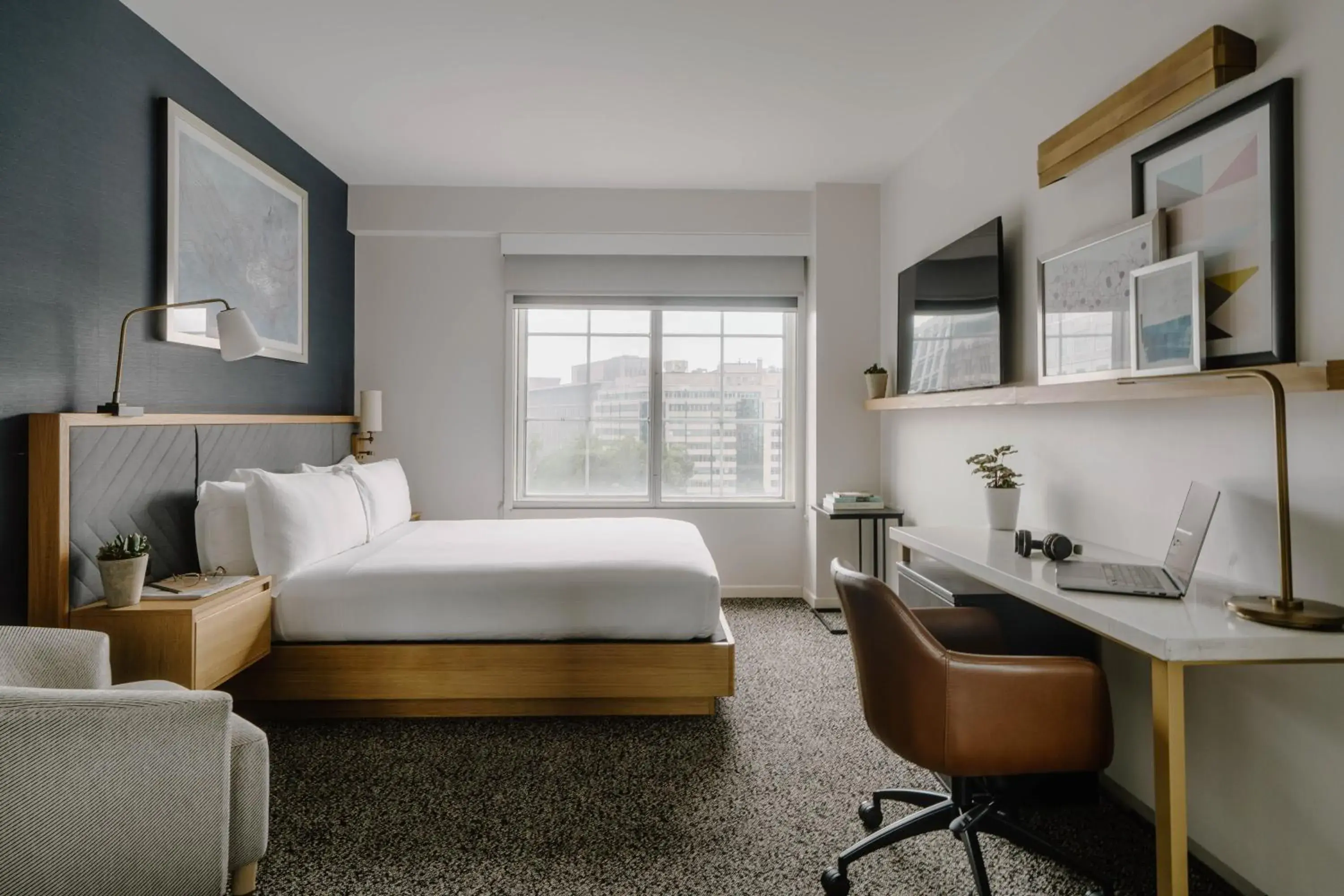 Deluxe Room in Club Quarters Hotel White House, Washington DC Deluxe Room in Club Quarters Hotel White House, Washington DC