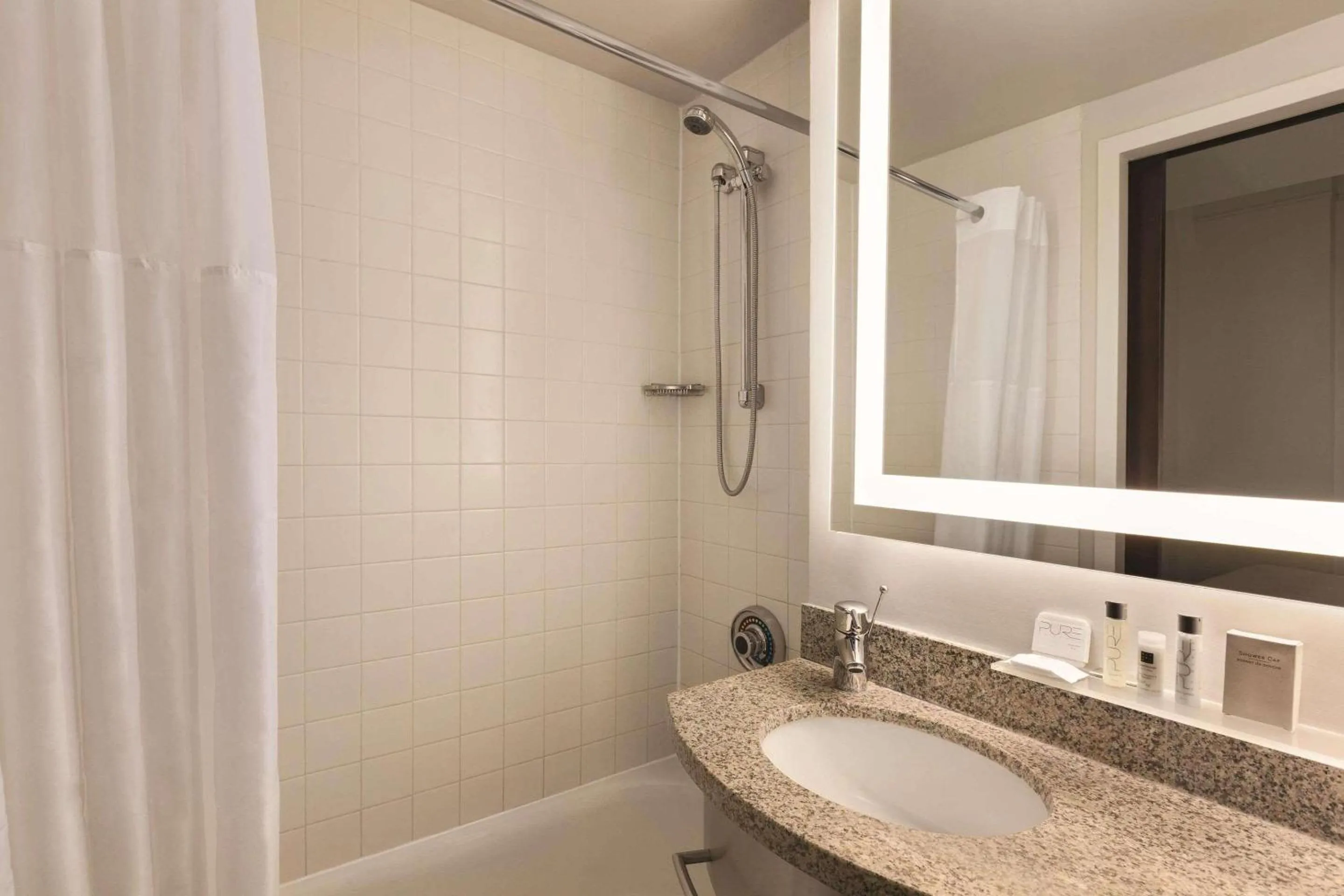 Bedroom, Bathroom in Radisson Hotel New York Wall Street