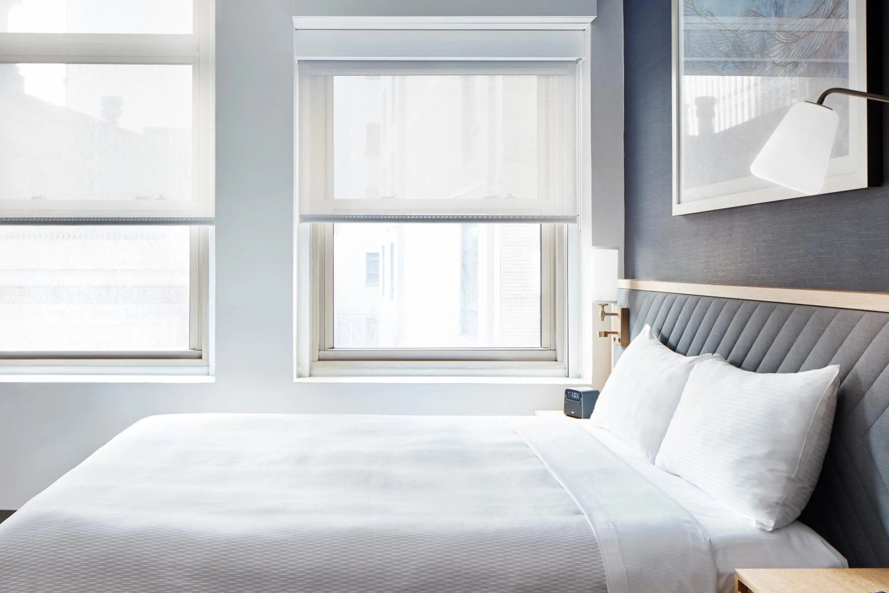 Bed in Radisson Hotel New York Wall Street