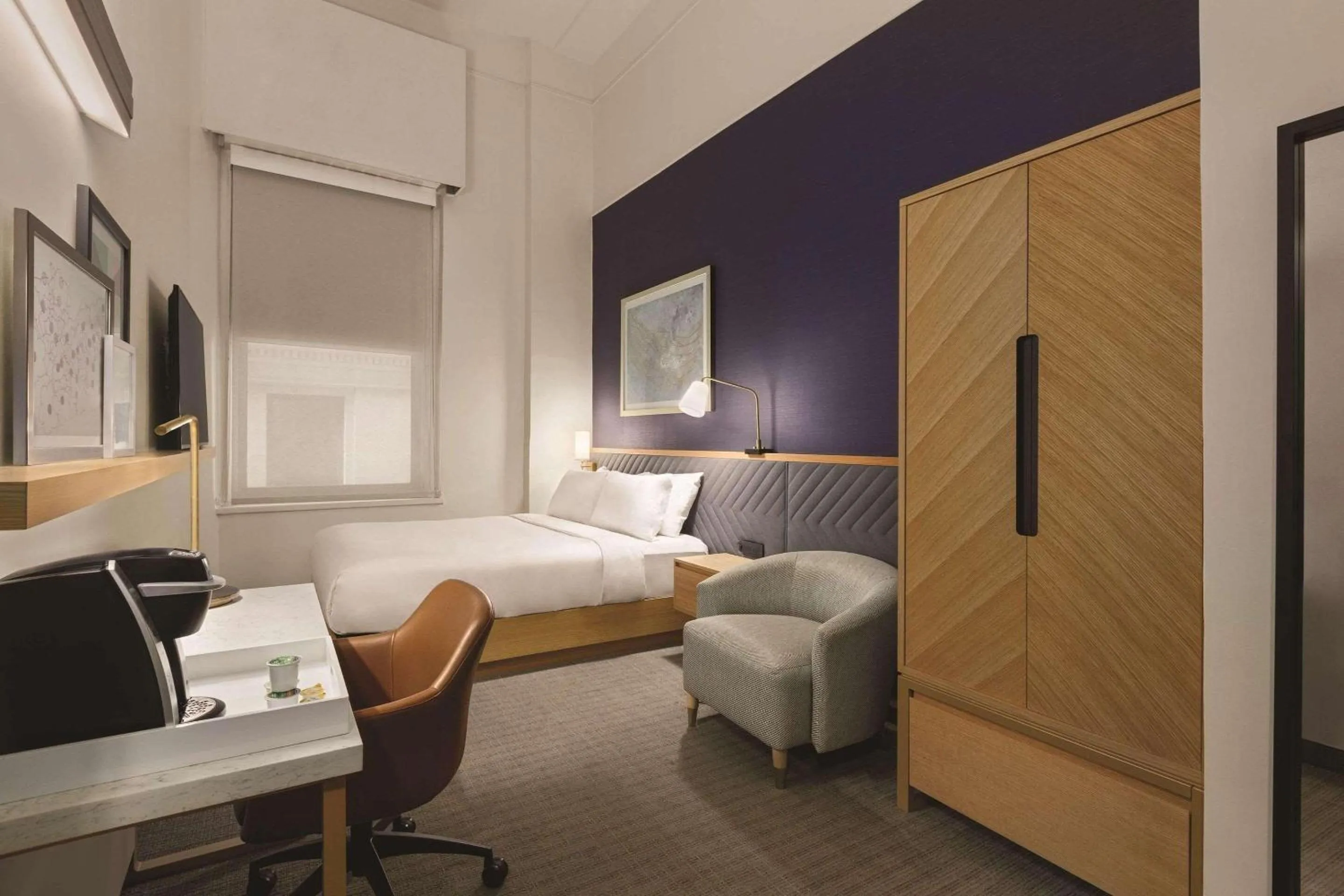 Bedroom in Radisson Hotel New York Wall Street