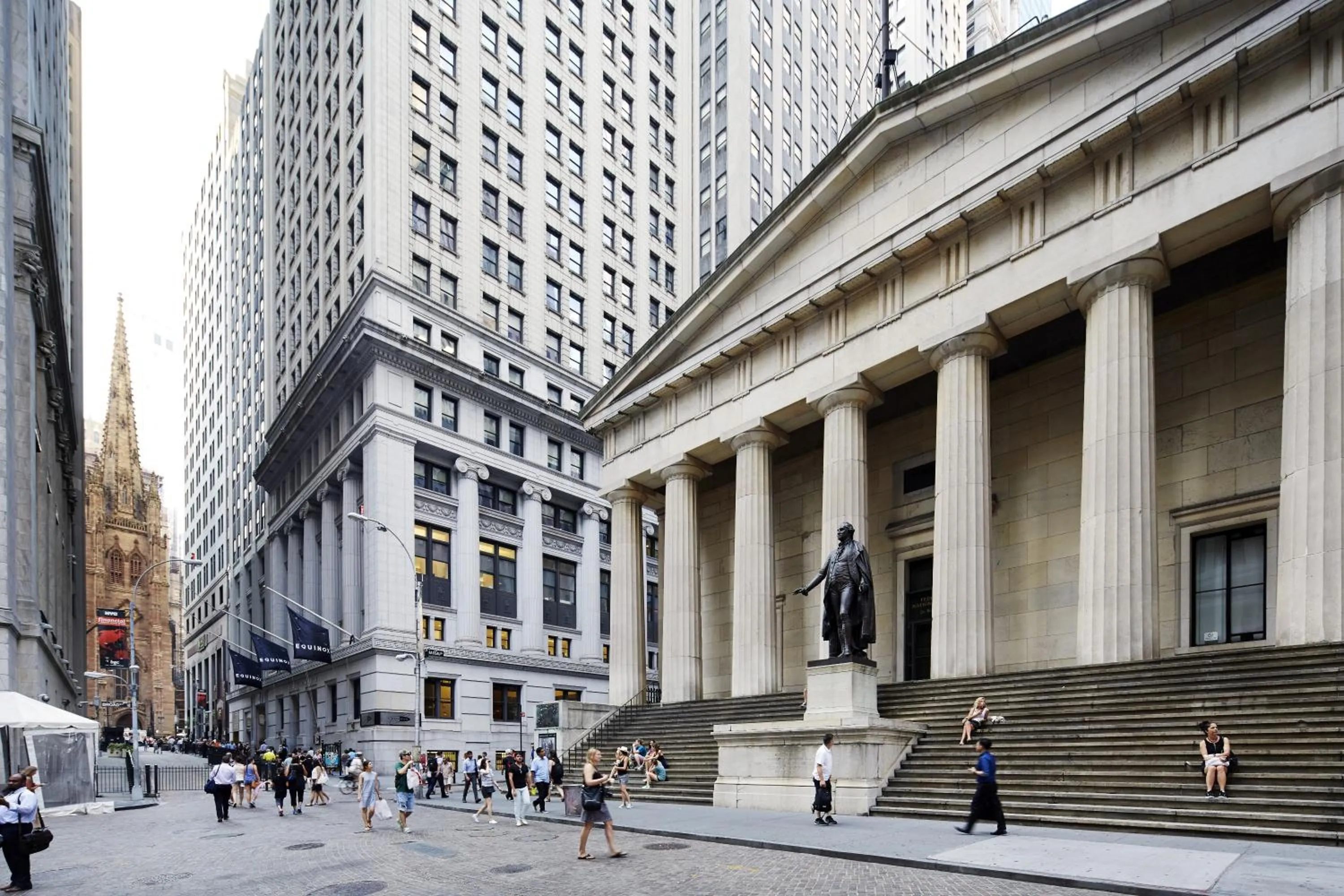Nearby landmark, Property Building in Radisson Hotel New York Wall Street