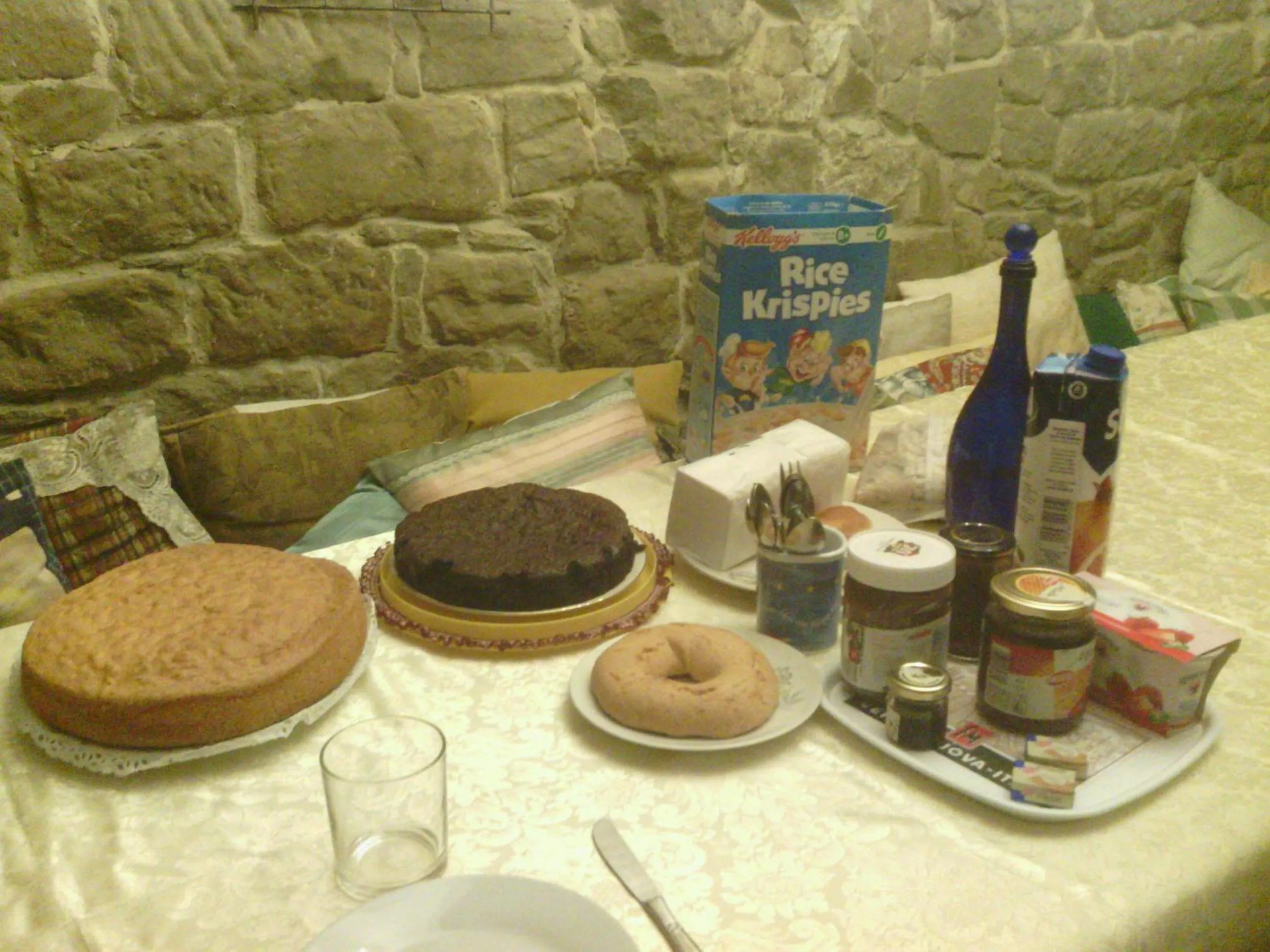 Italian breakfast in Casa Dina