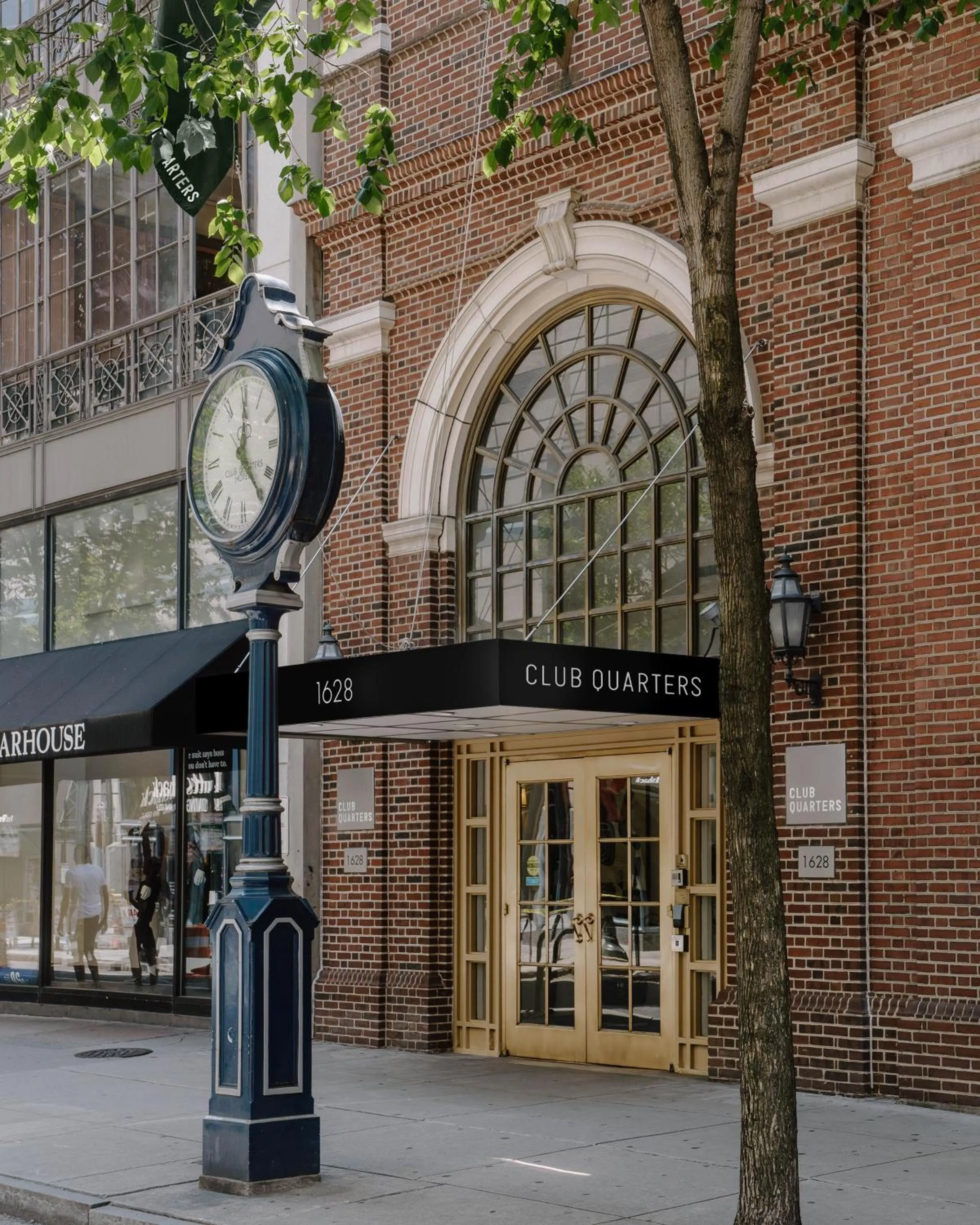 Property building in Club Quarters Hotel Rittenhouse Square, Philadelphia