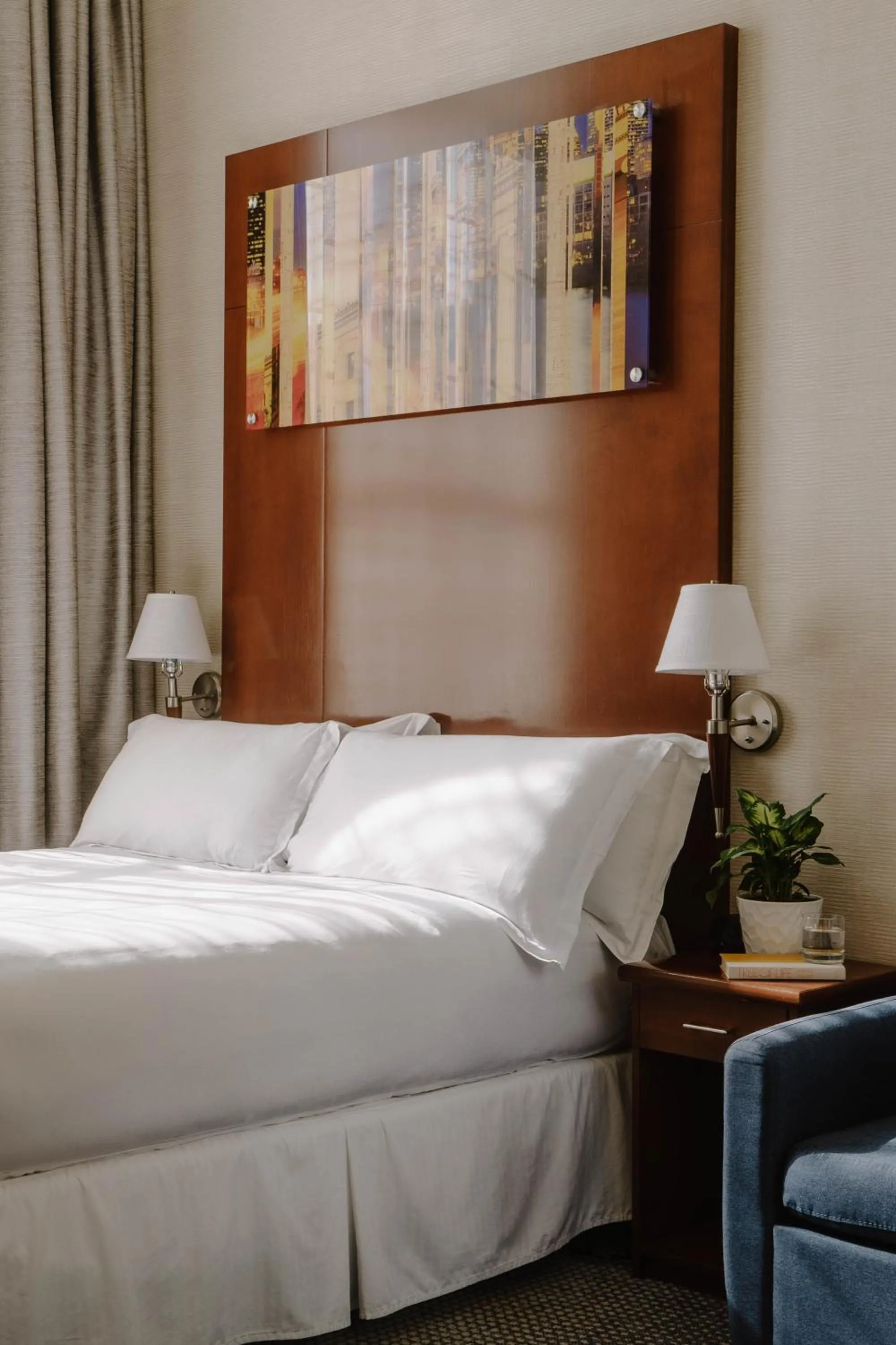 Bedroom, Bed in Club Quarters Hotel Rittenhouse Square, Philadelphia
