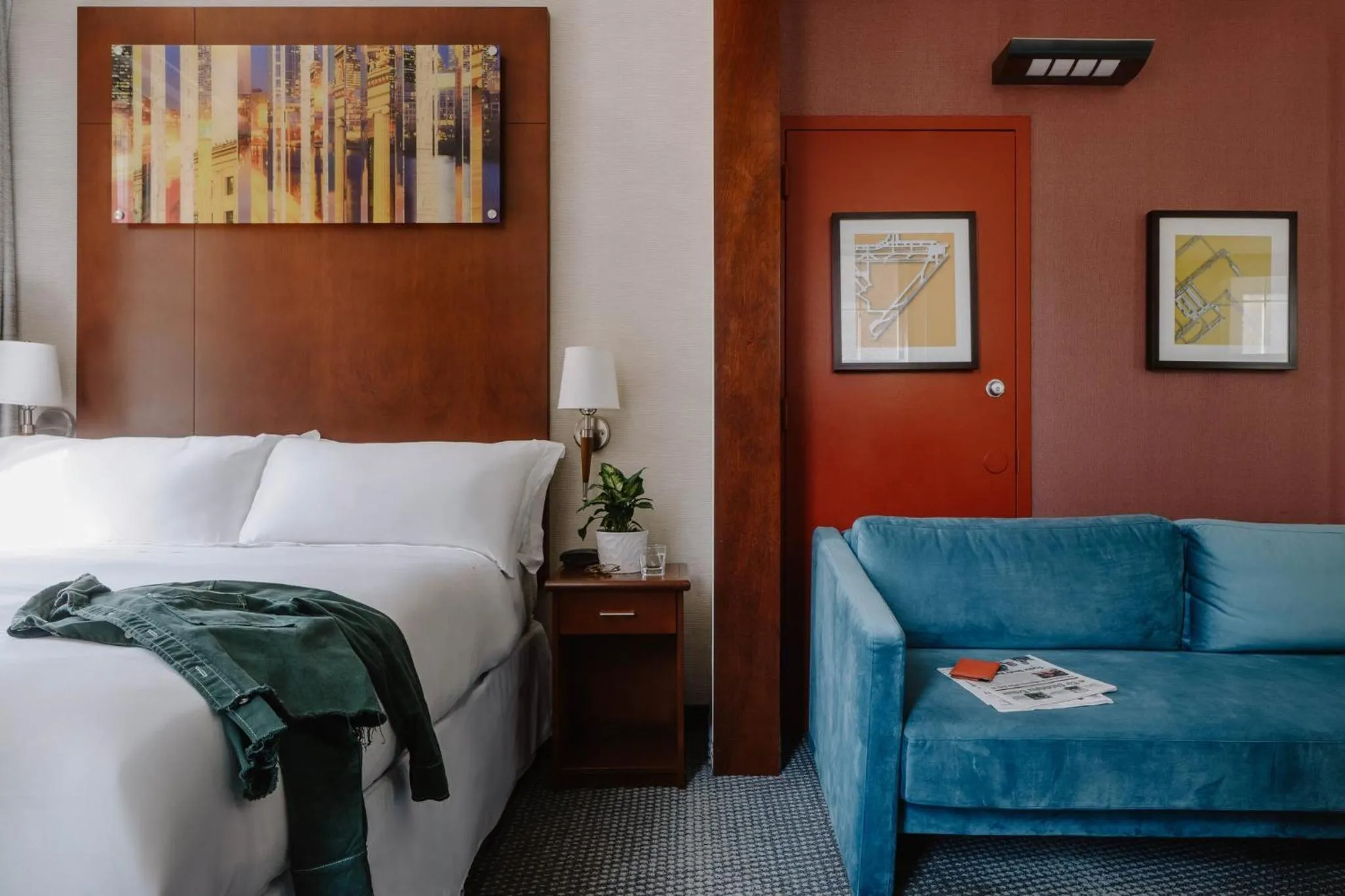 Photo of the whole room, Bed in Club Quarters Hotel Rittenhouse Square, Philadelphia