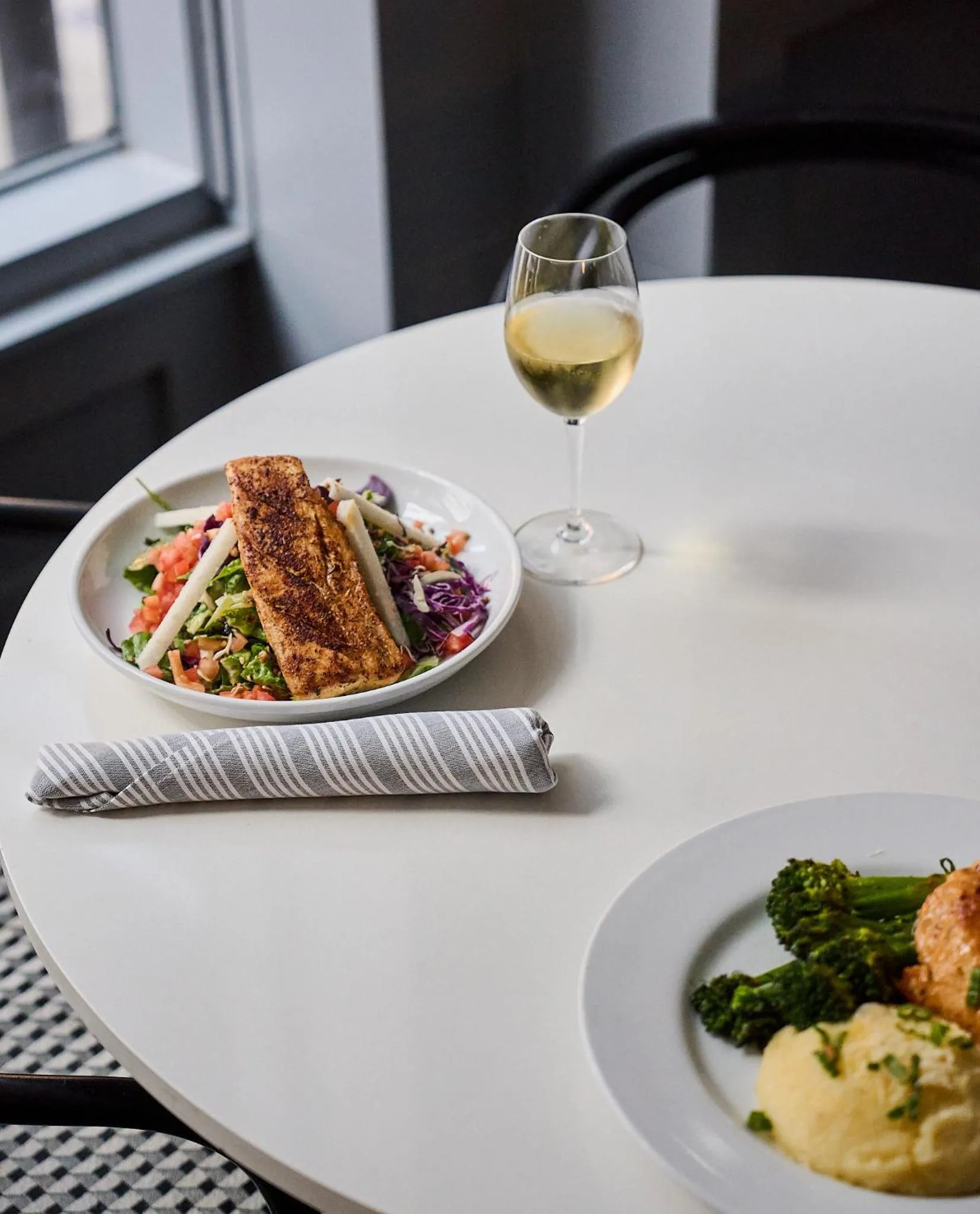 Restaurant/places to eat in Club Quarters Hotel Downtown, Houston