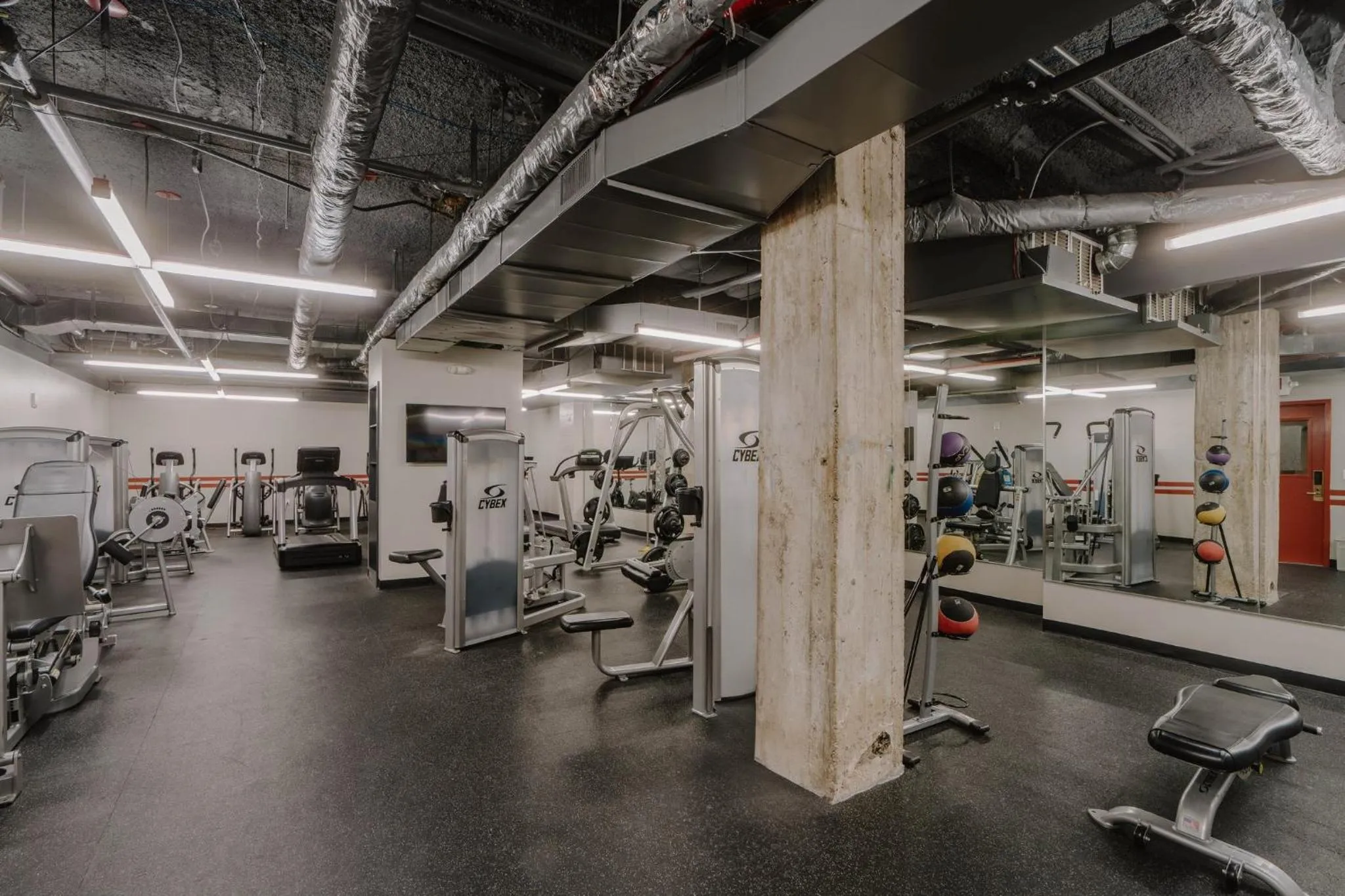 Fitness centre/facilities in Club Quarters Hotel Downtown, Houston