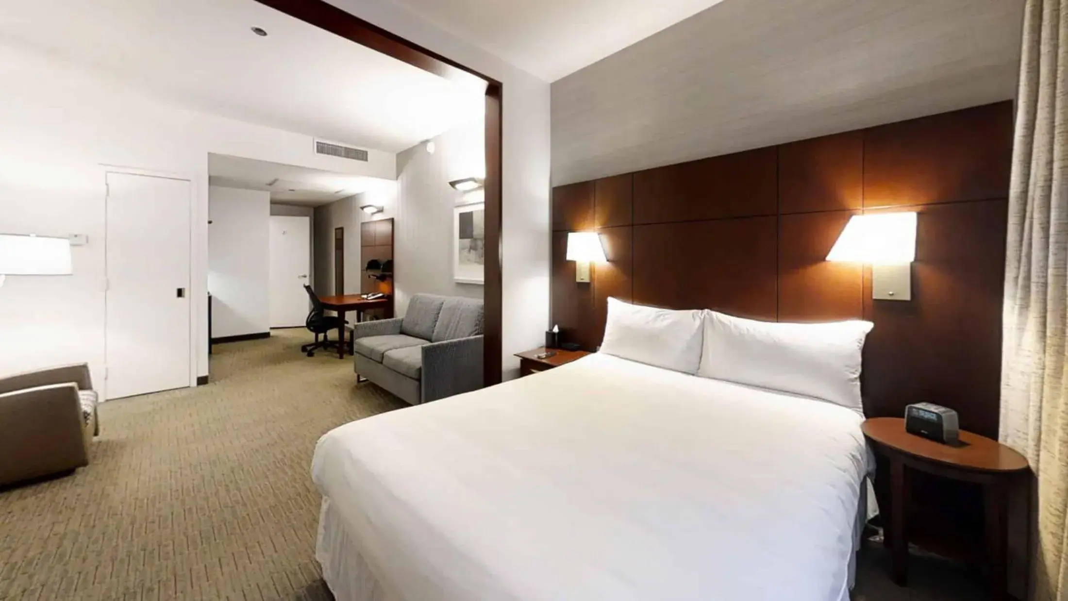 Executive Suite in Club Quarters Hotel Wacker at Michigan, Chicago Executive Suite in Club Quarters Hotel Wacker at Michigan, Chicago