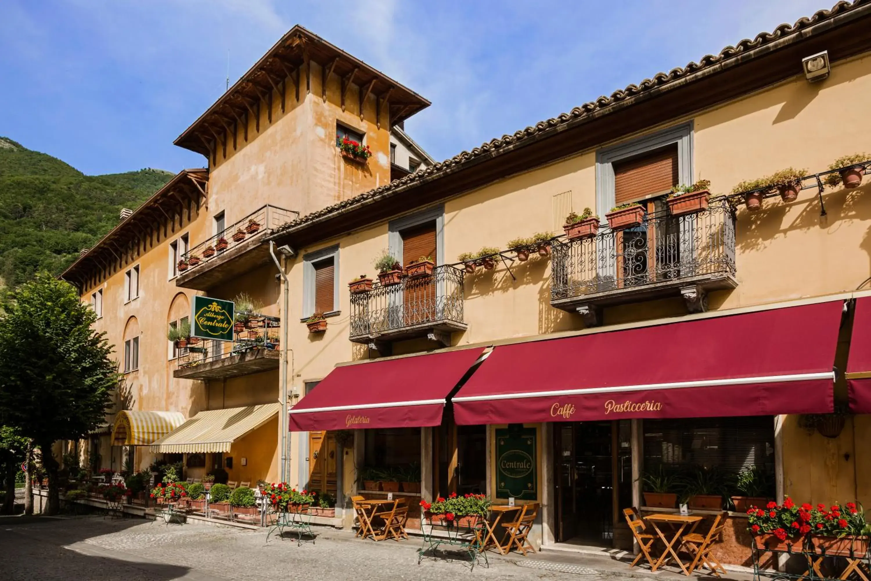 Albergo Centrale Scanno Albergo Centrale Scanno