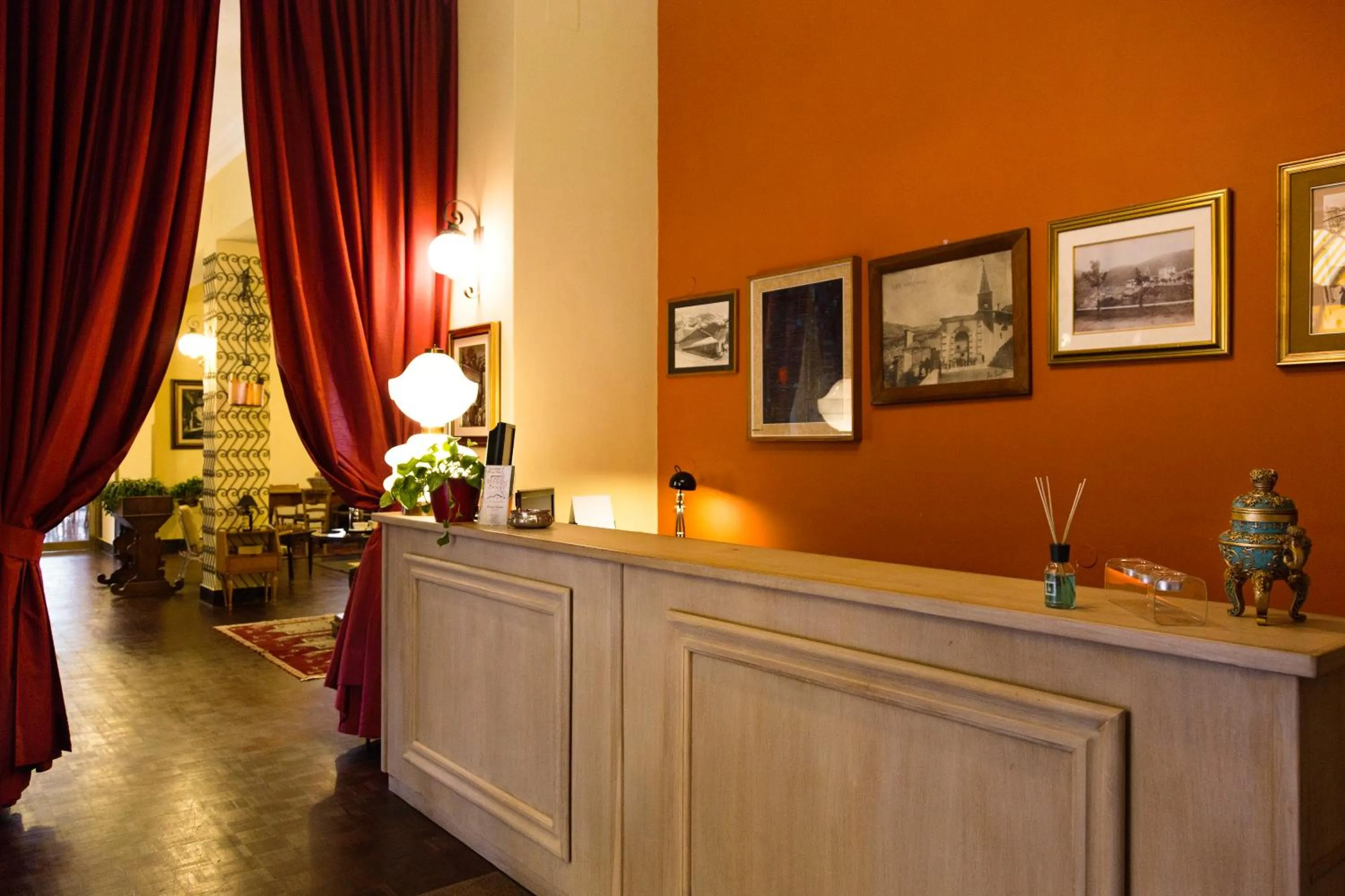 Lobby or reception in Albergo Centrale Scanno