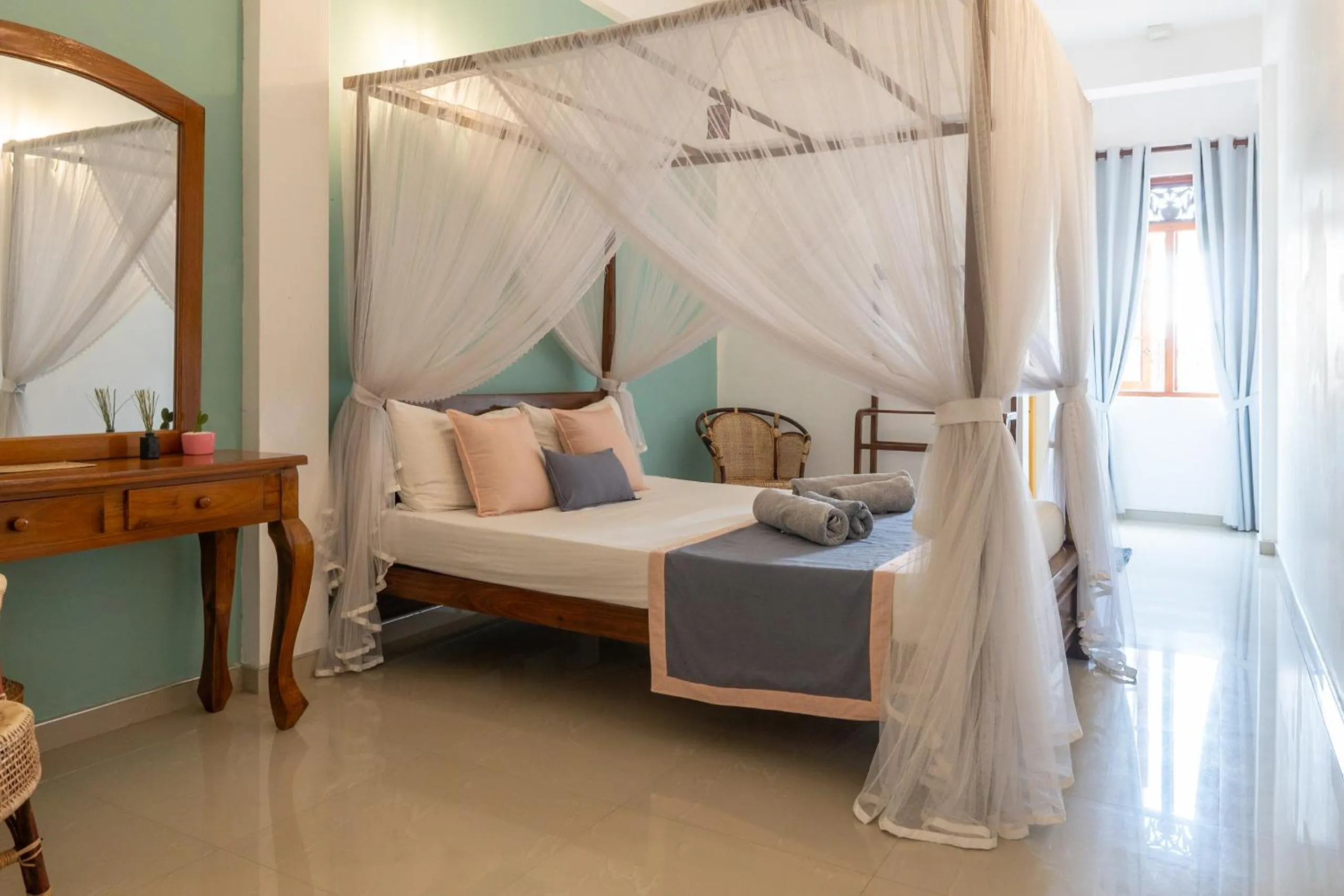 Bedroom, Bed in Rise - Bed & Breakfast