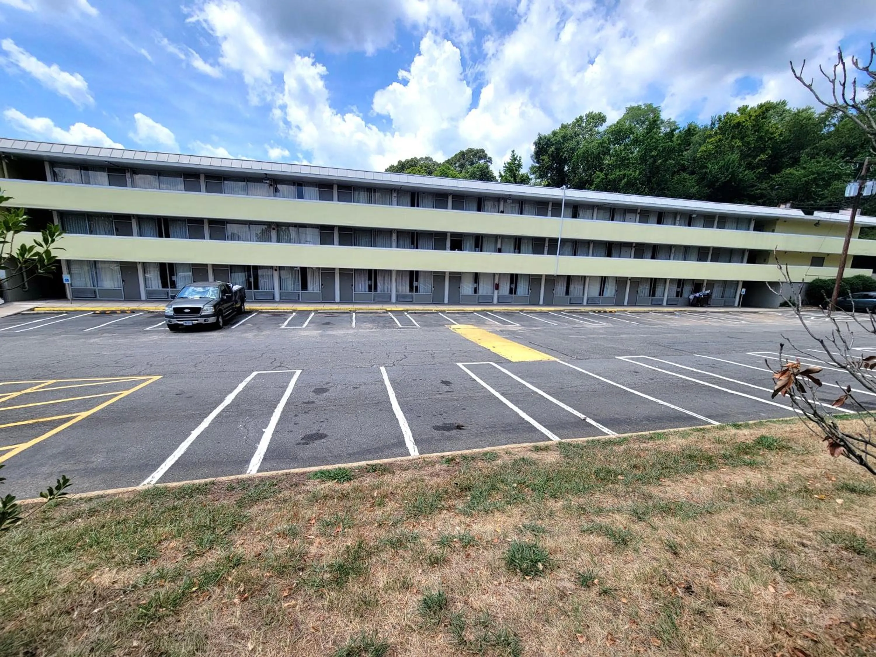 Days Inn by Wyndham Alexandria South