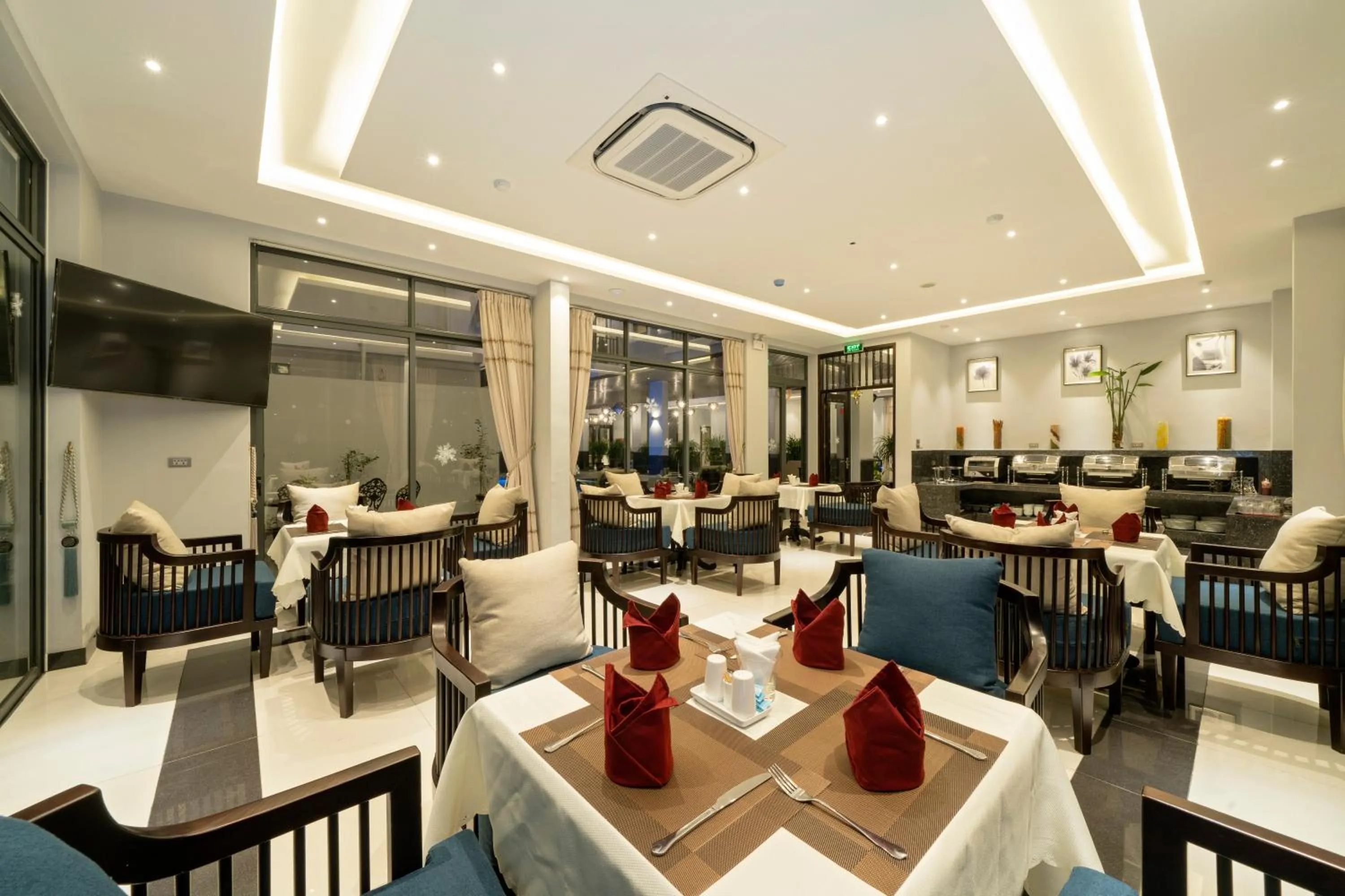 Restaurant/places to eat in Eco Lux Riverside Hotel & Spa