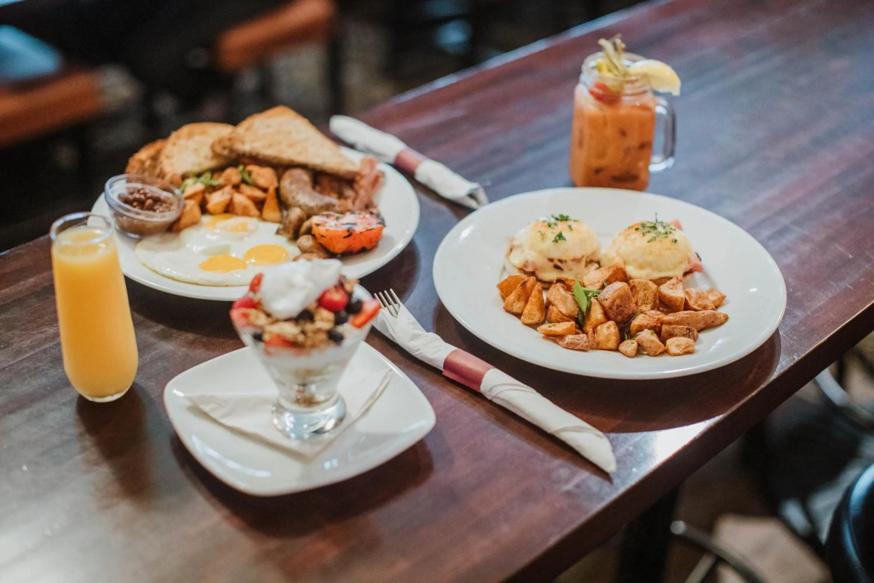 Restaurant/places to eat in Club Quarters Hotel Central Loop, Chicago