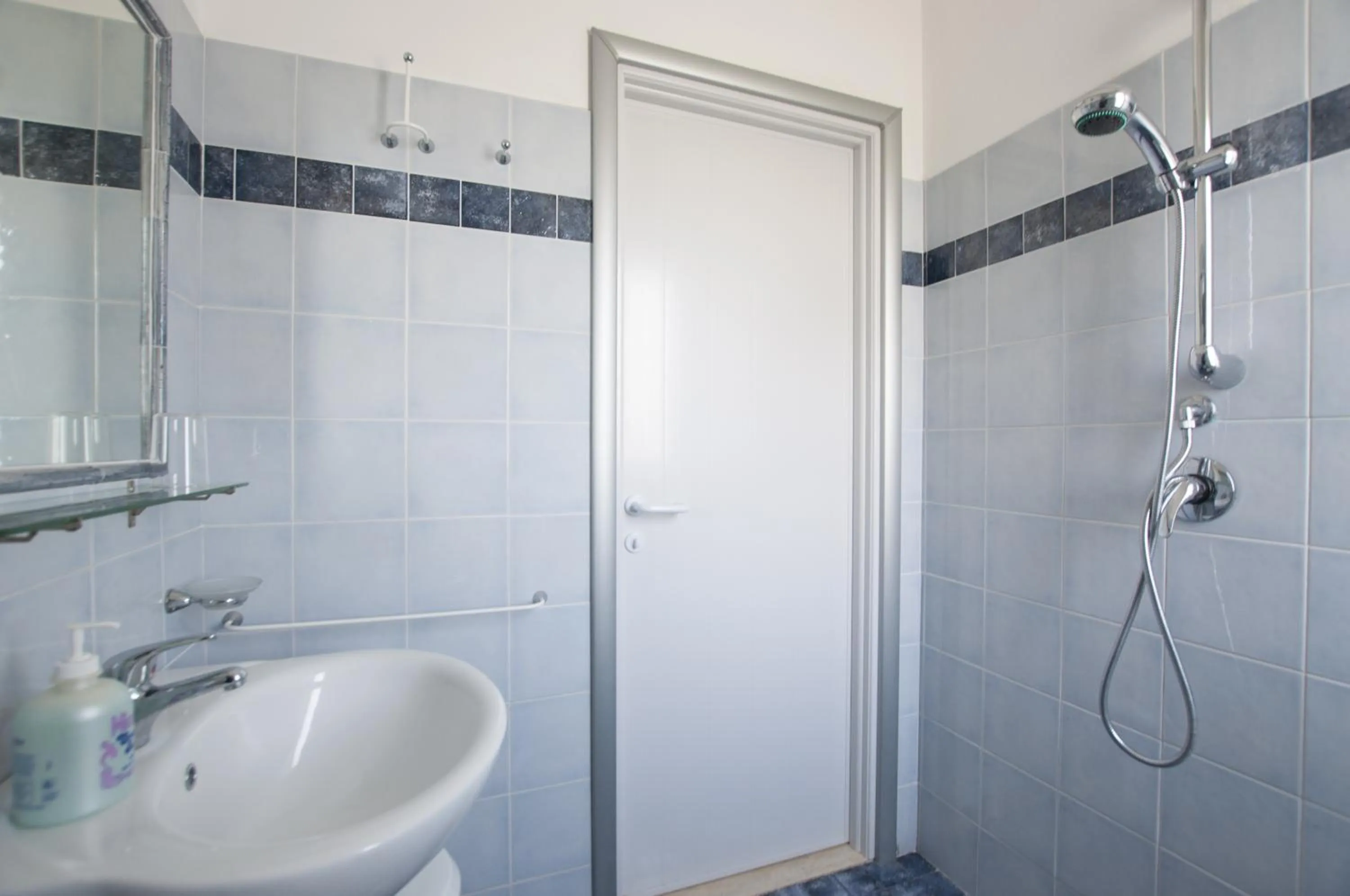 Shower in Hotel Edelweiss