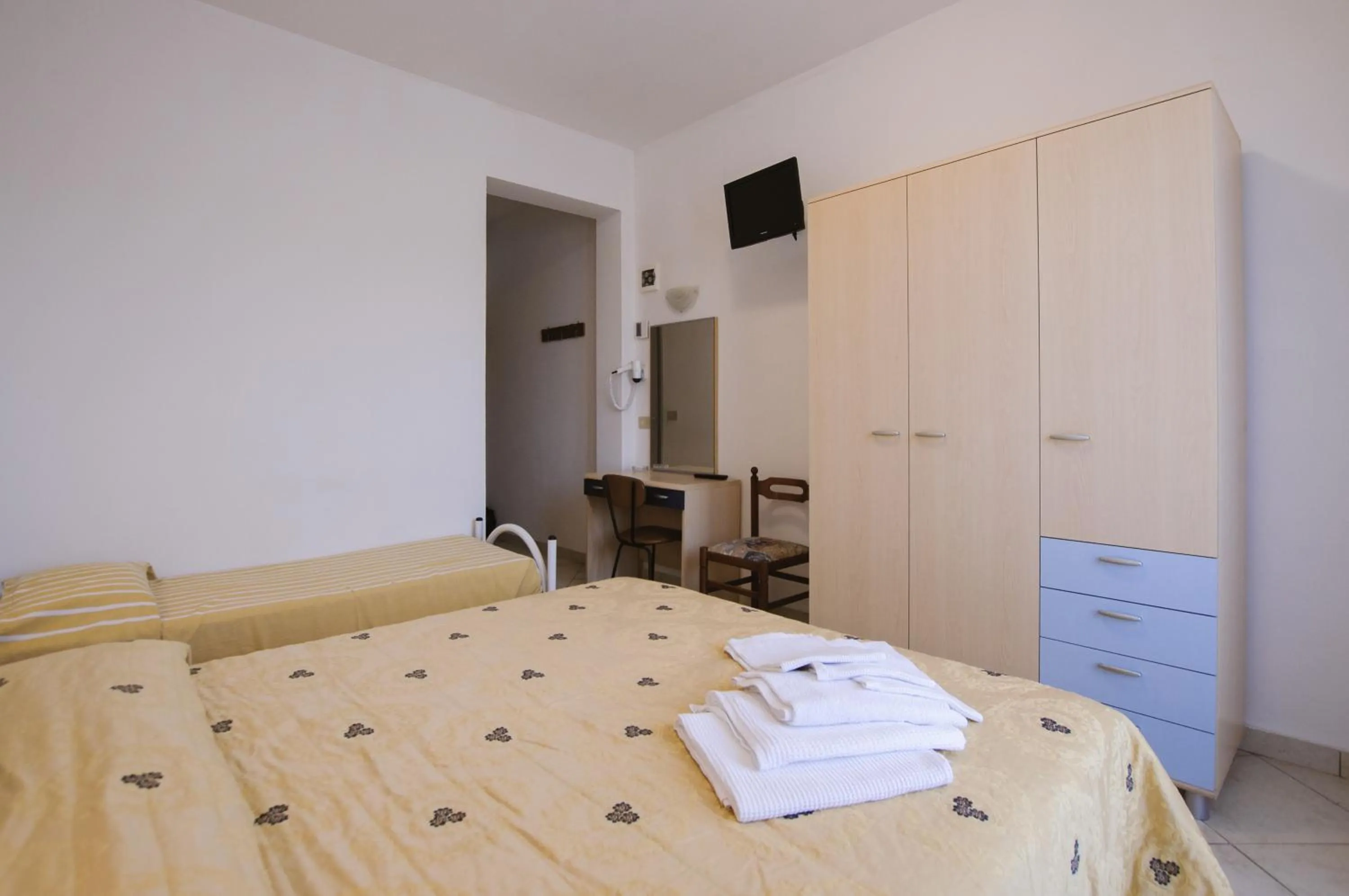 Bed in Hotel Edelweiss