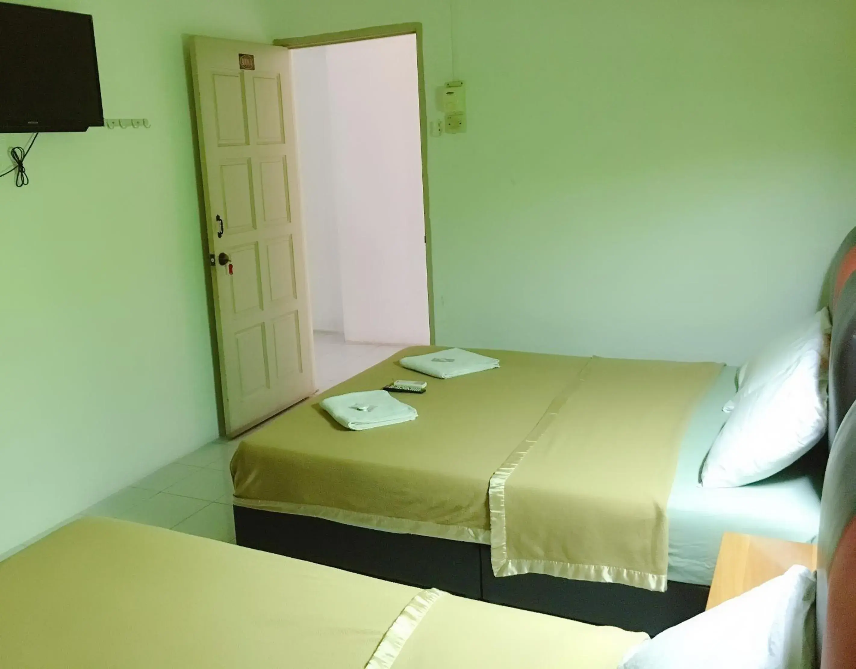 Three-Bedroom Apartment in Dindings Pantai Desair Apartment By DPD Three-Bedroom Apartment in Dindings Pantai Desair Apartment By DPD