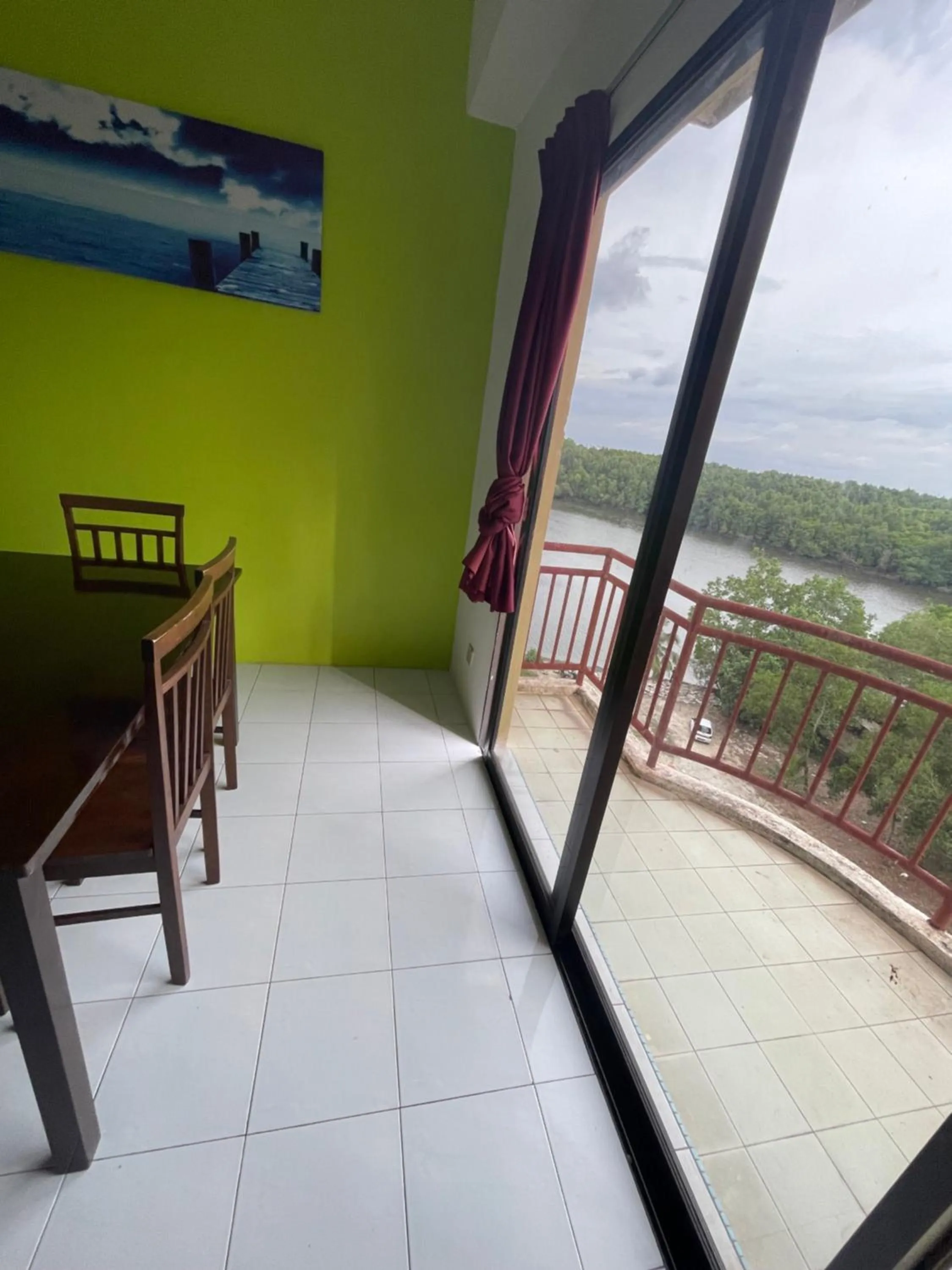 Living room in Dindings Pantai Desair Apartment By DPD