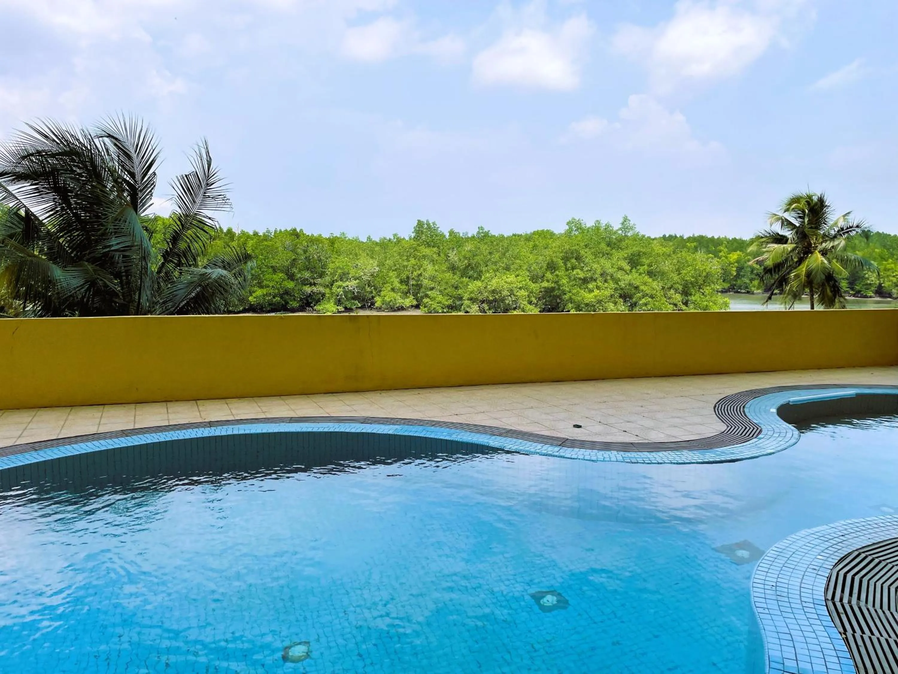 Swimming pool in Dindings Pantai Desair Apartment By DPD