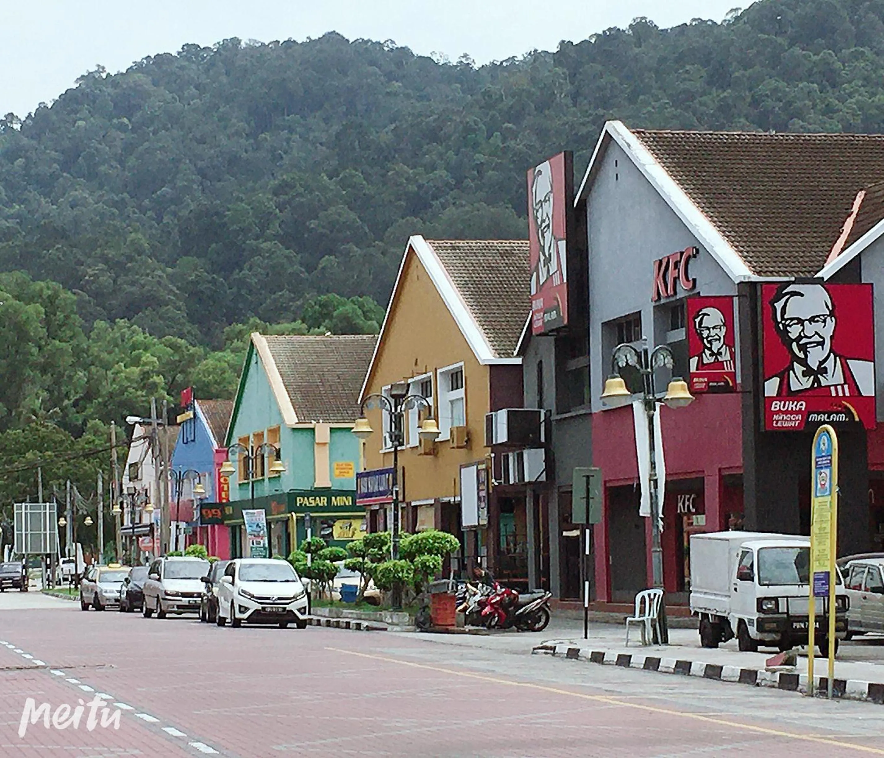 Nearby landmark in Dindings Pantai Desair Apartment By DPD