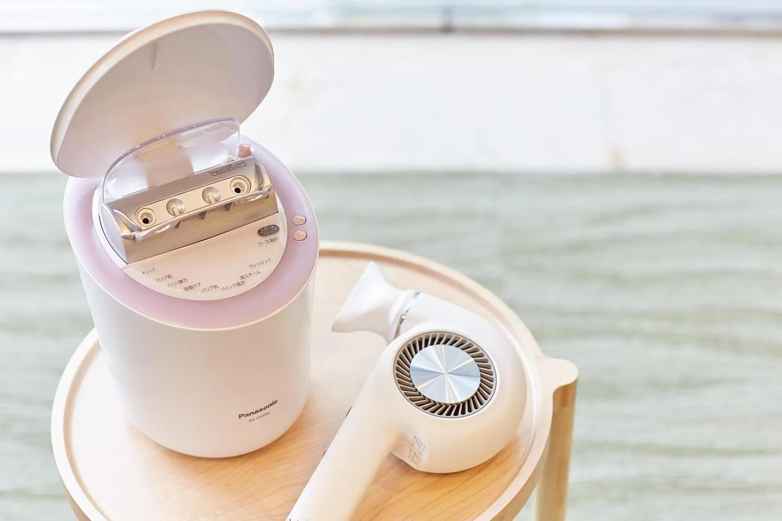 Communal lounge/ TV room in Yutoriro Bandai Atami