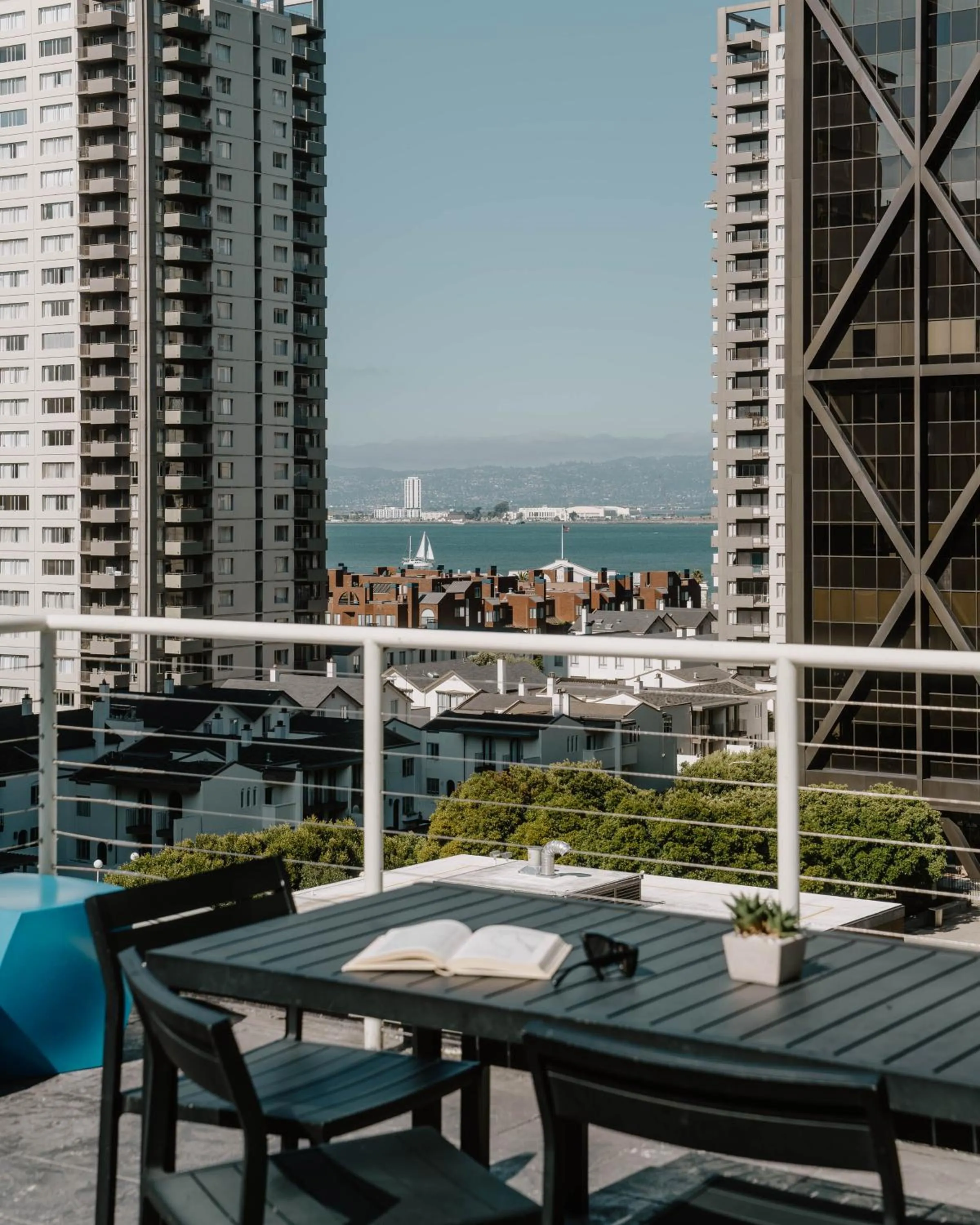 Balcony/Terrace in Club Quarters Hotel Embarcadero, San Francisco