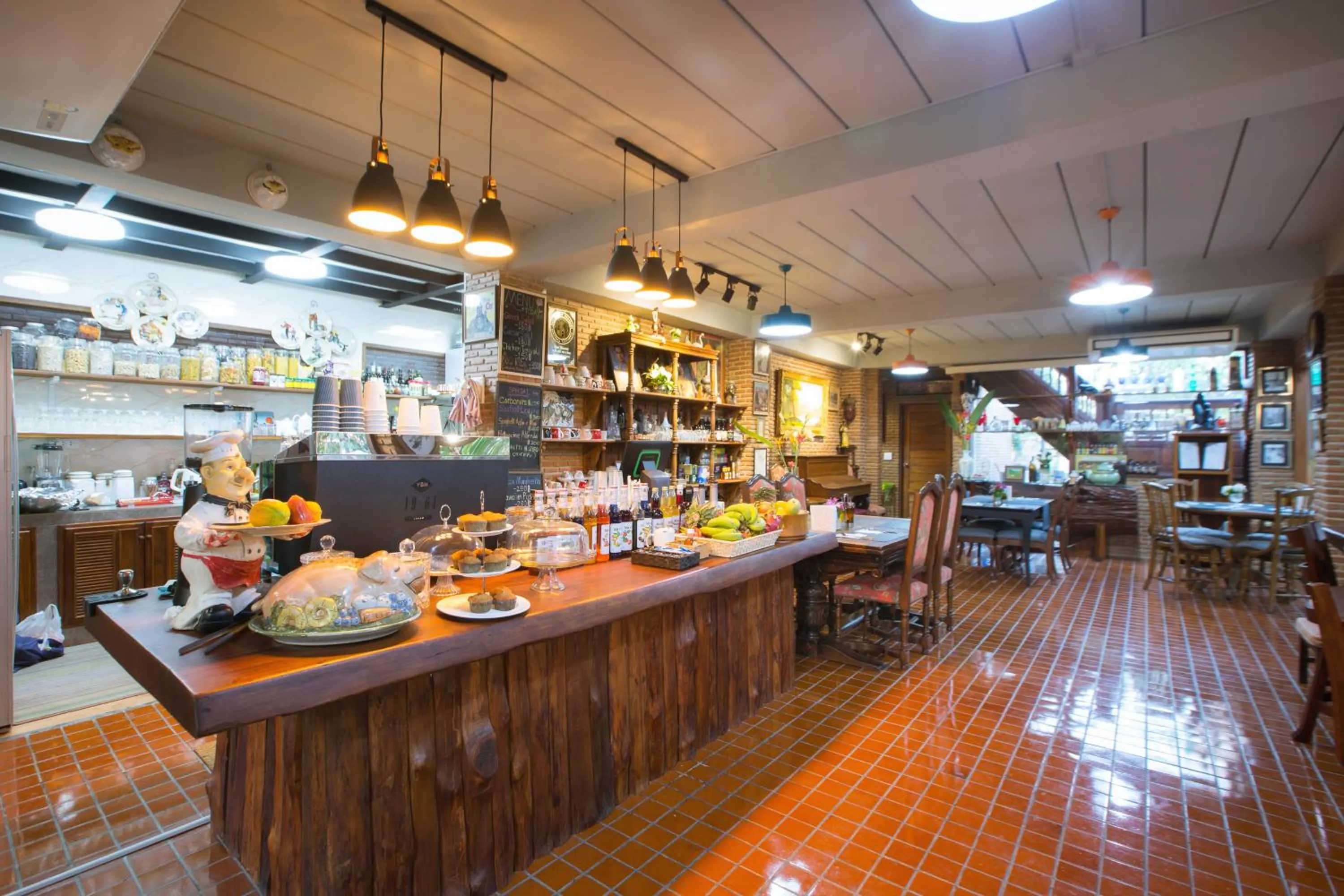 Restaurant/places to eat in Cattani's Riverside Home