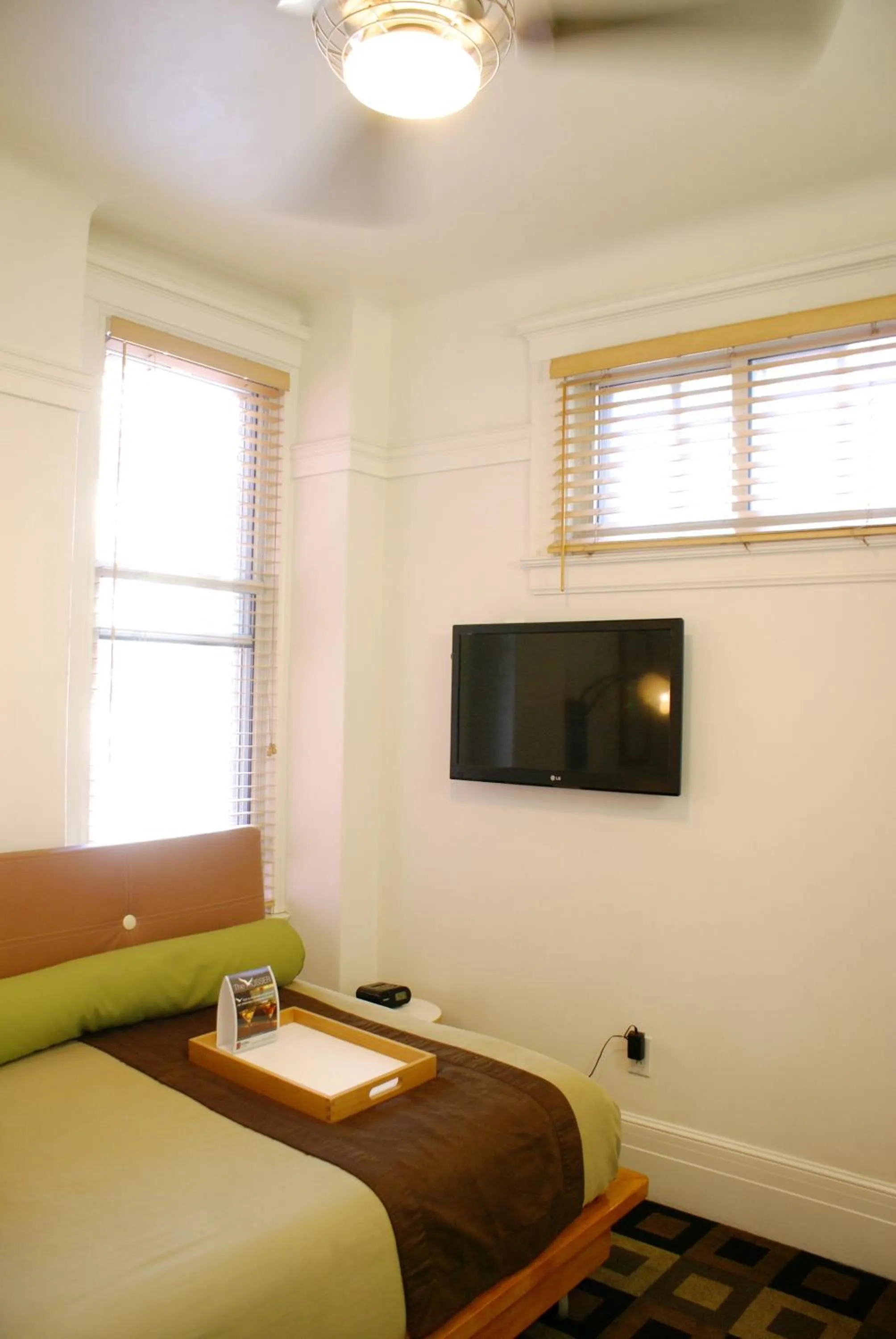 TV and multimedia, Bed in The Mosser Hotel