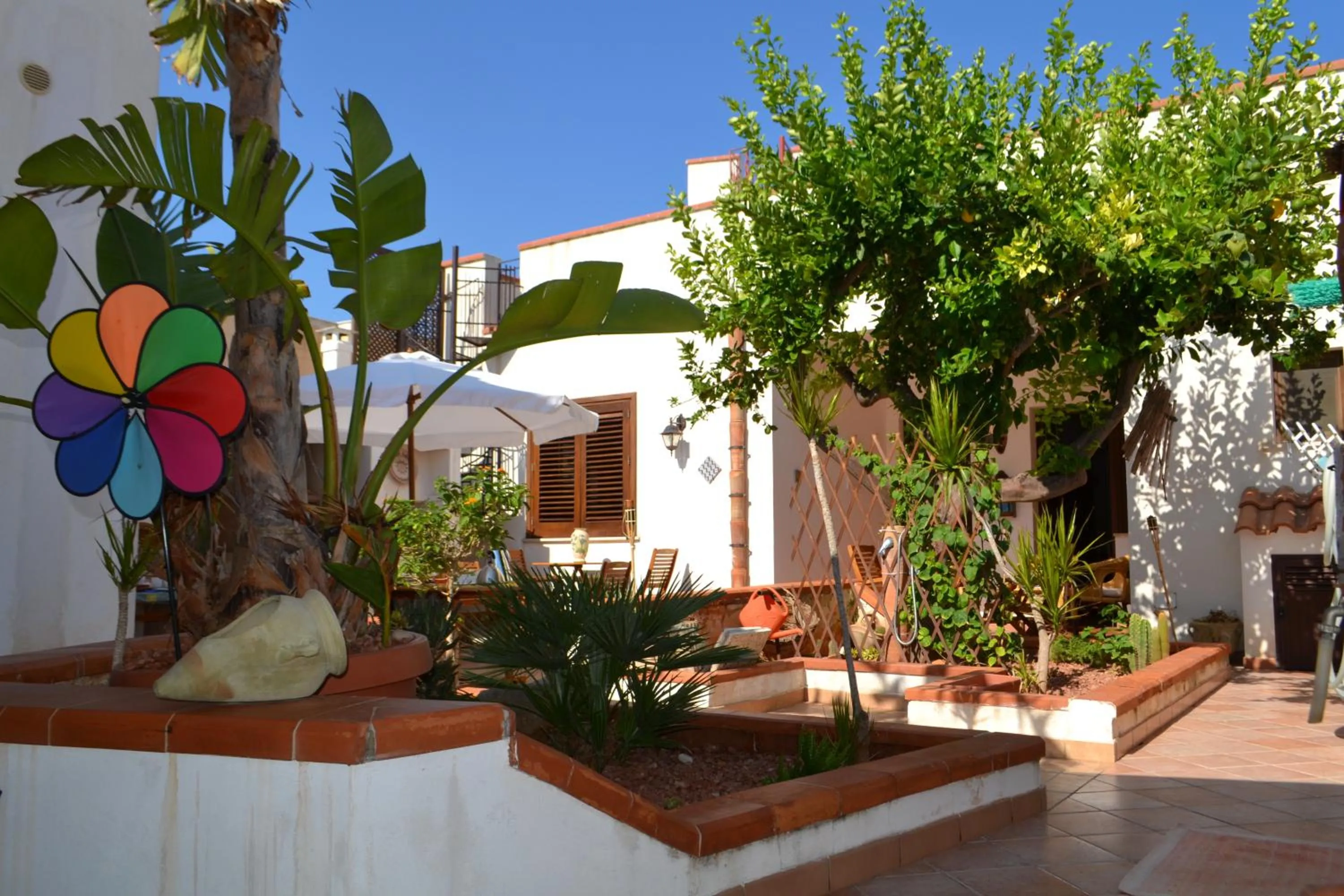 People in La Terrazza Di San Vito