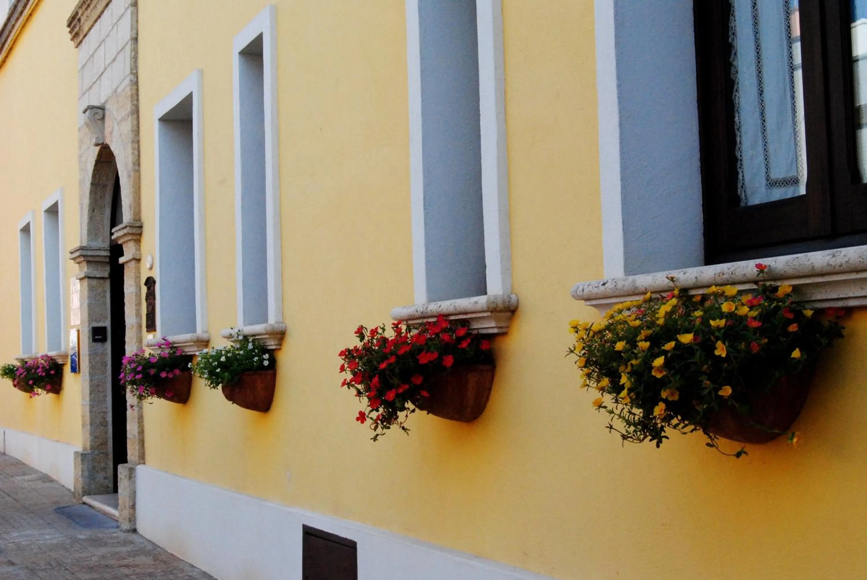 Facade/entrance in Anticadimora Dei Pepe