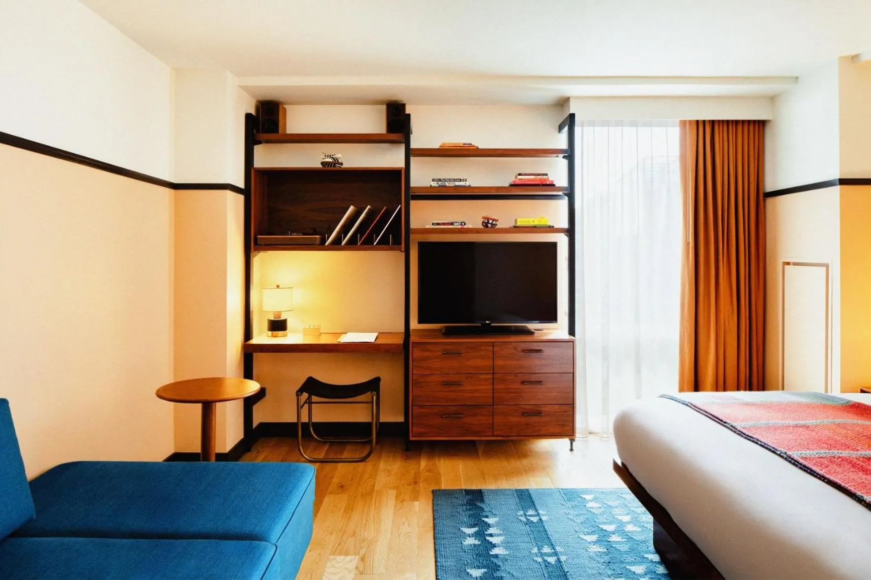 TV and multimedia, Bed in Eaton DC