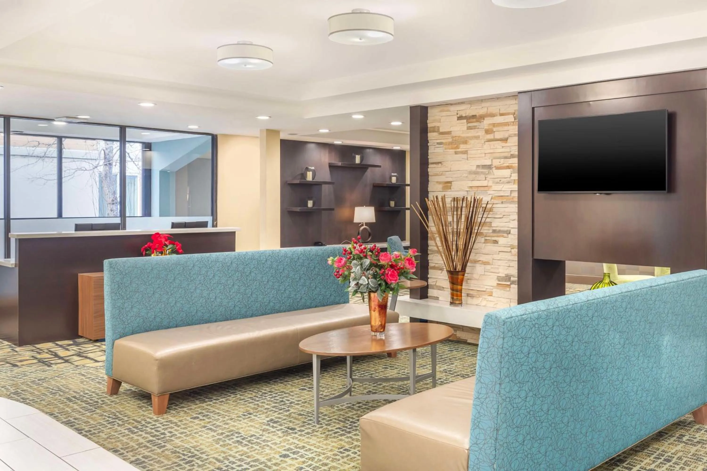 Lobby or reception in Best Western Plus New Englander