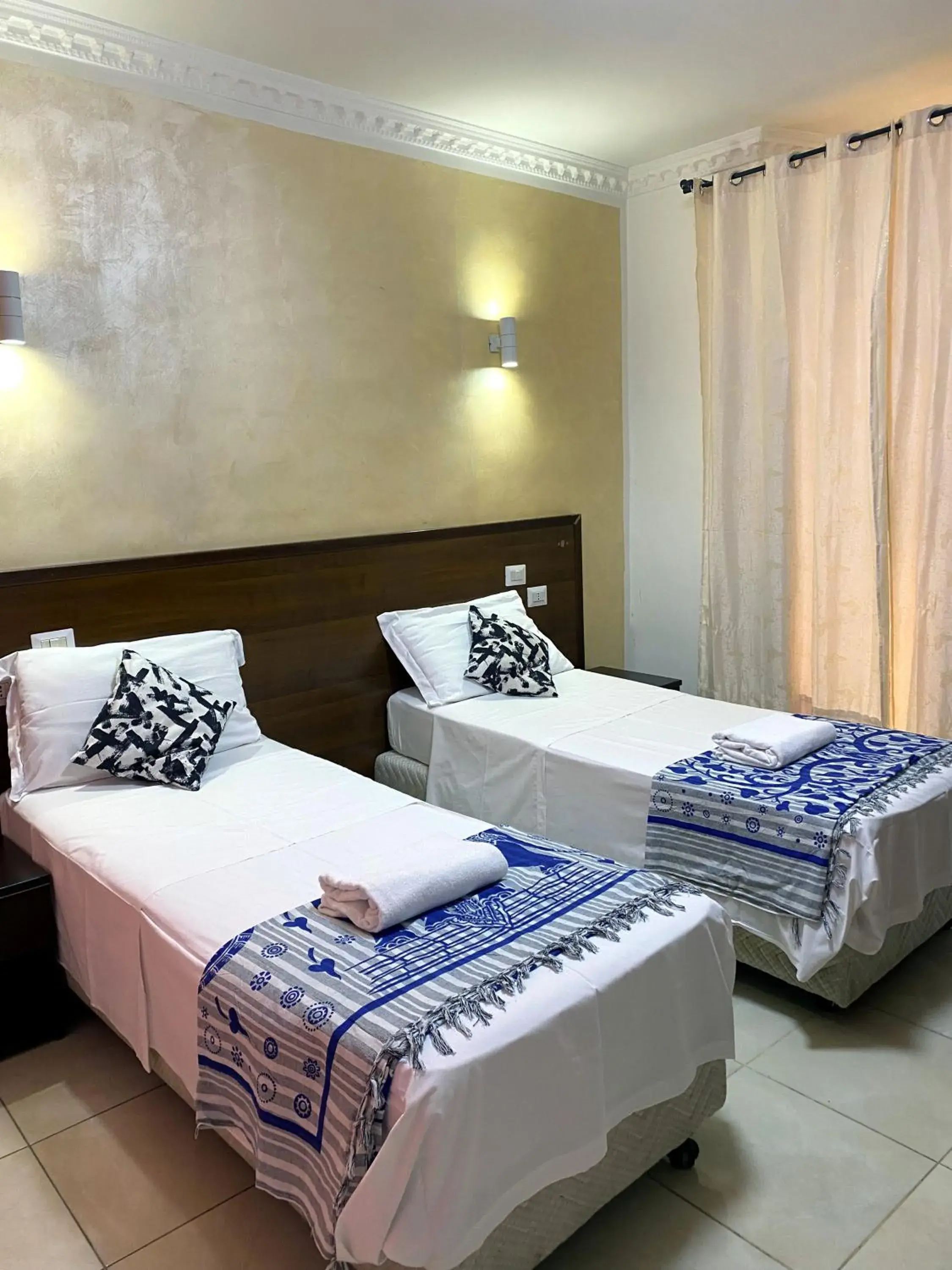 Double Room with Private Bathroom in Aquarium Termini Double Room with Private Bathroom in Aquarium Termini