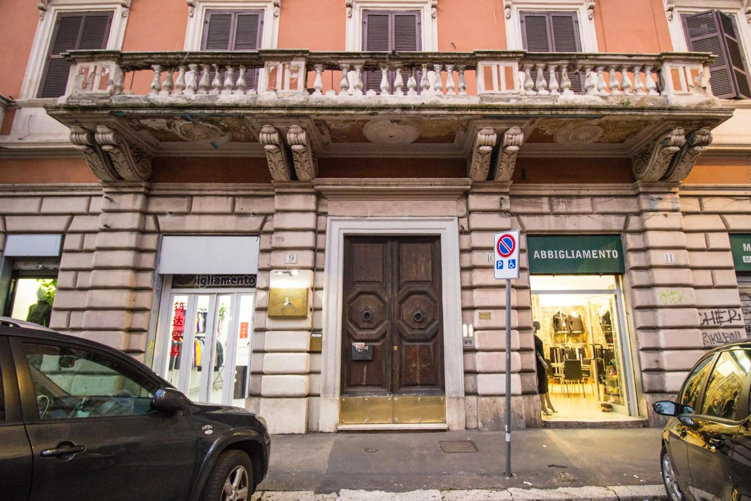 Property building in Aquarium Termini