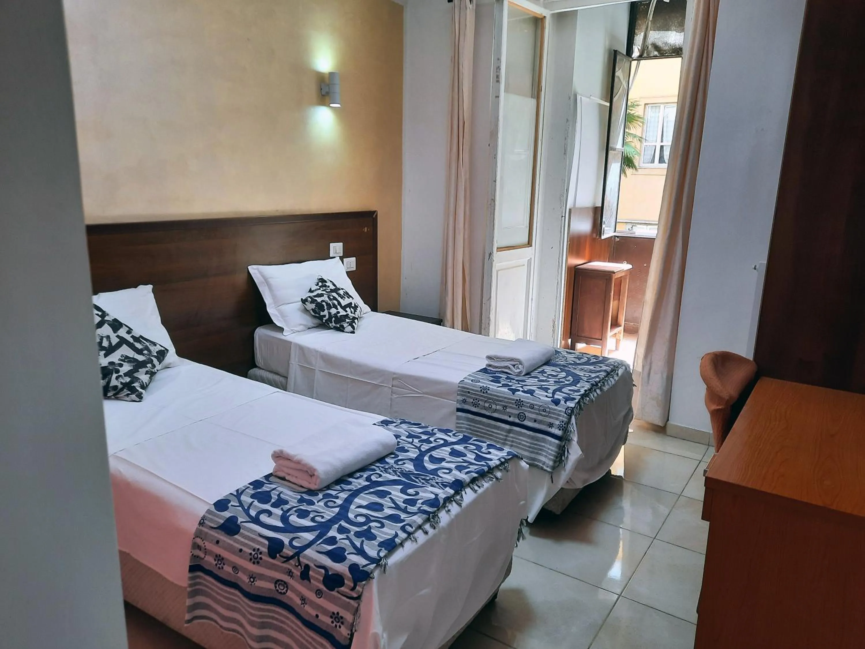 Bed in Aquarium Termini