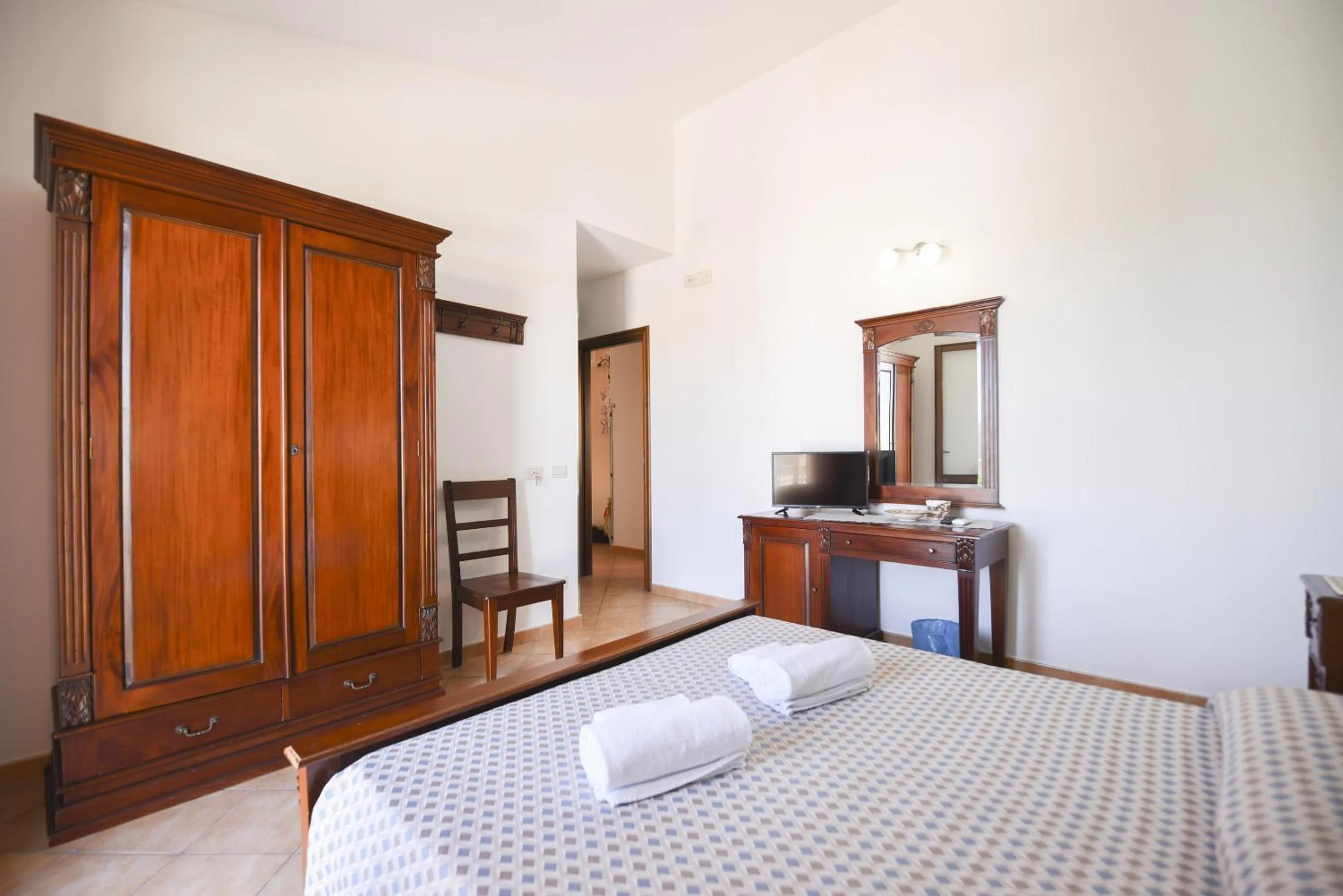 Photo of the whole room, Bed in Aurora Castelluzzo