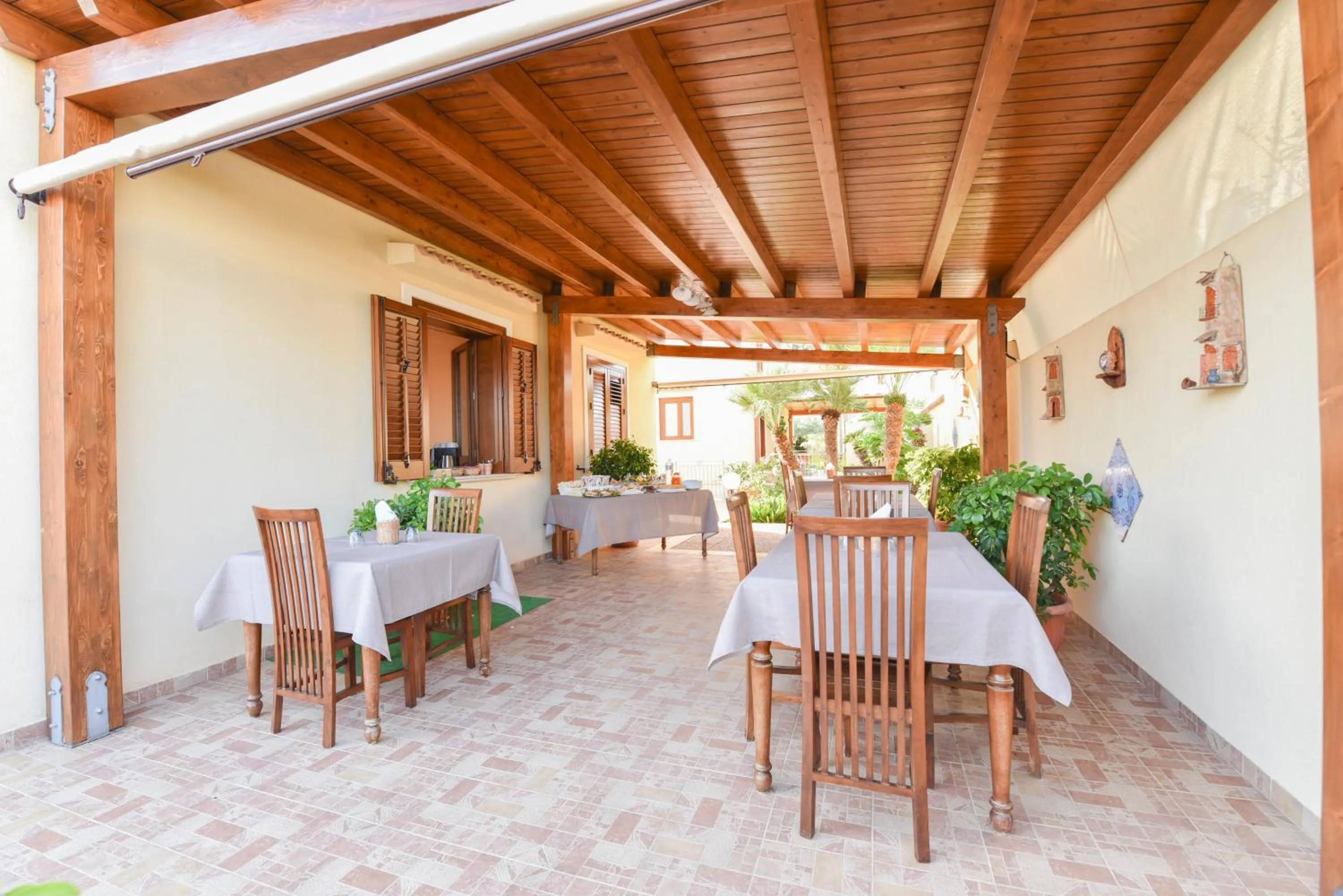 Breakfast in Aurora Castelluzzo