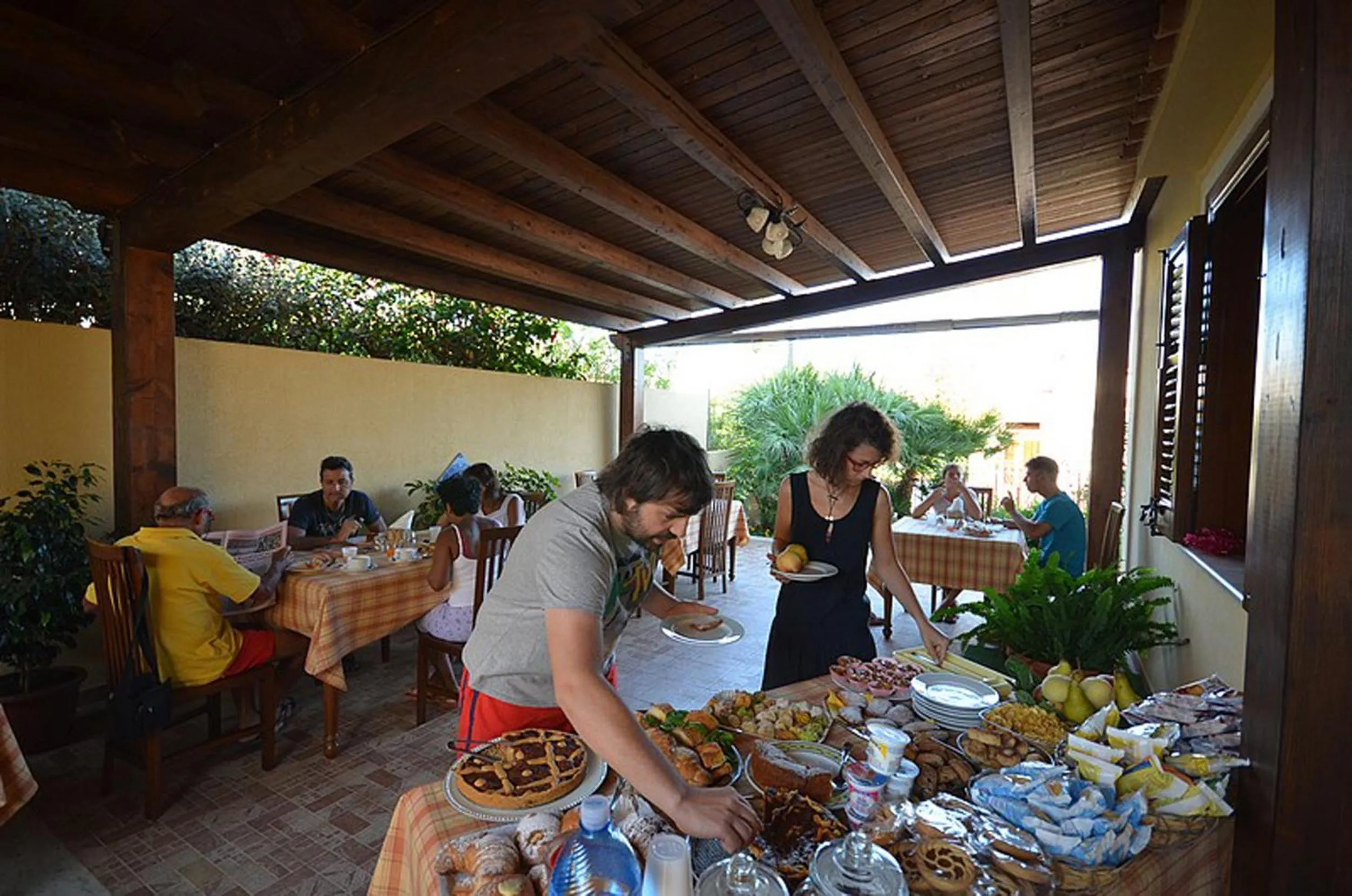 Restaurant/places to eat in Aurora Castelluzzo