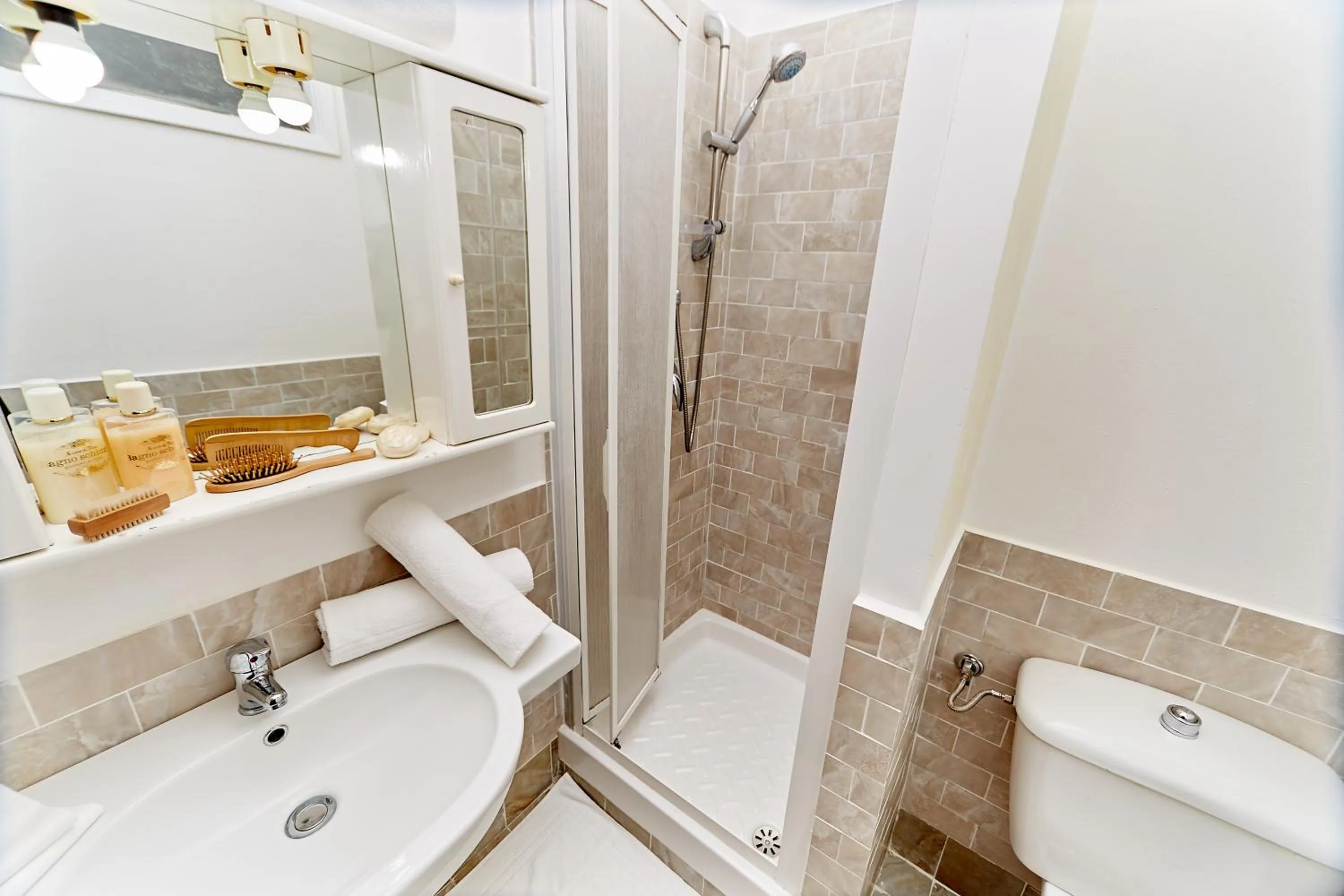 Bathroom in Hotel Ospite Inatteso