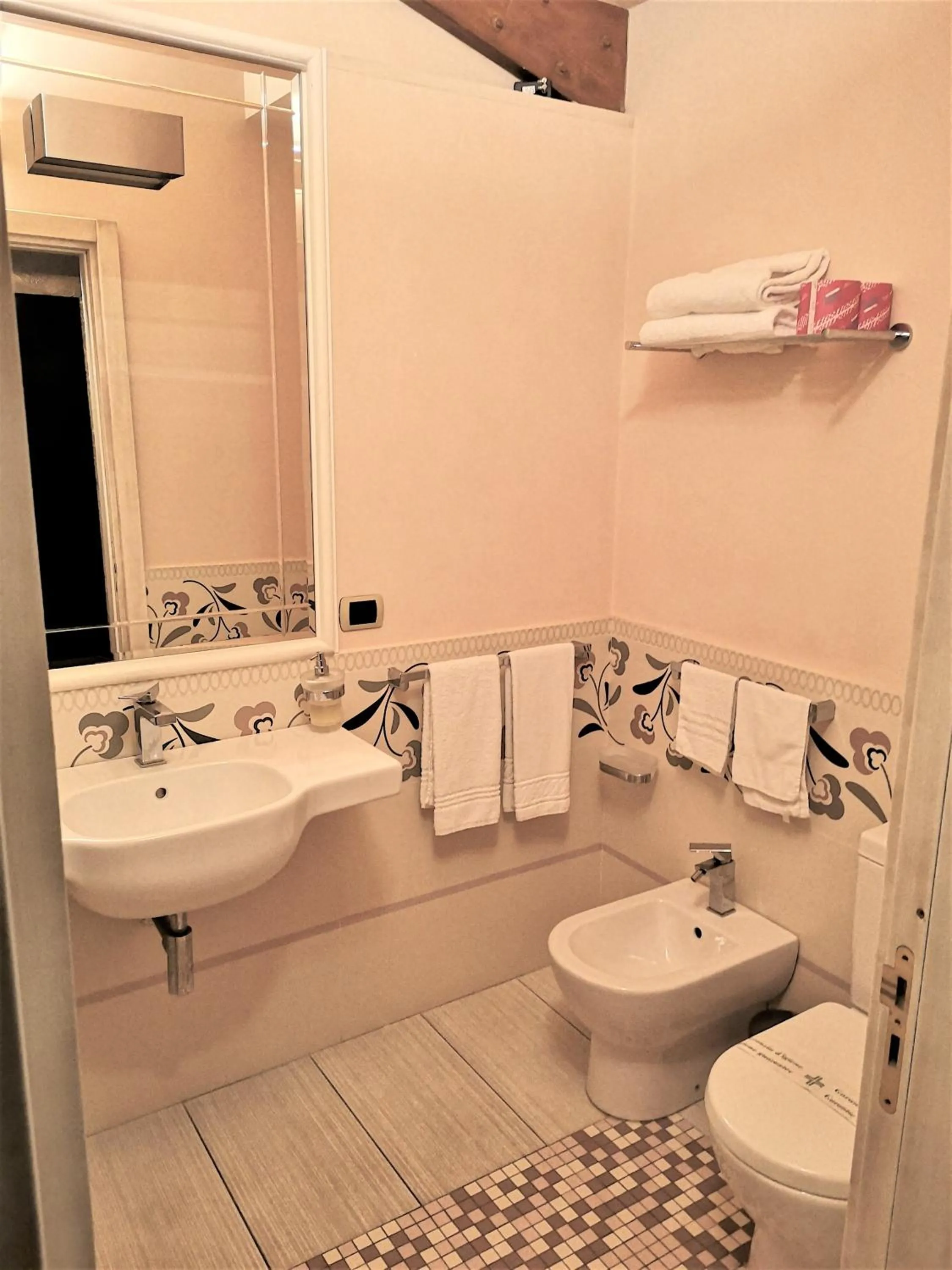 Toilet in B&B Acireale - Il Cavalluccio Marino Fronte Mare