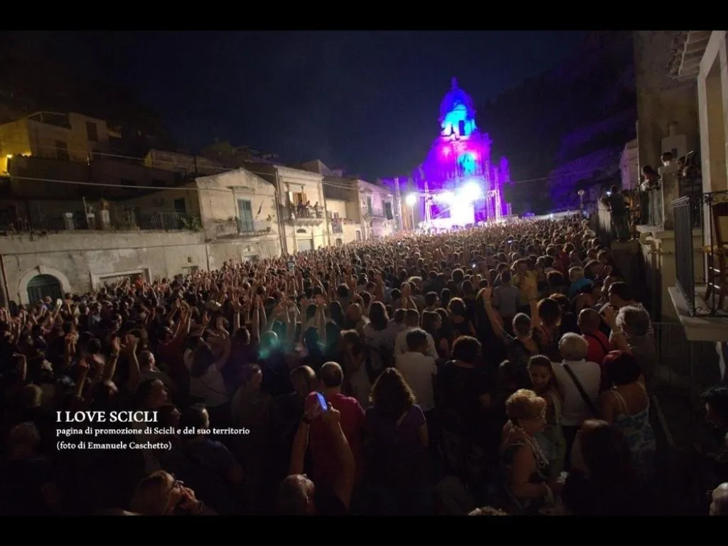 Night in B&B Conte Ruggero