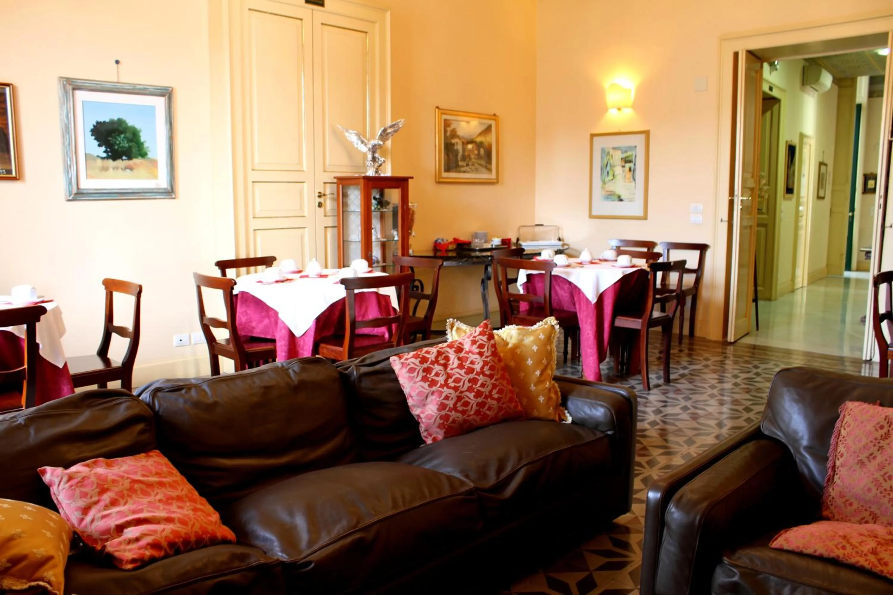 Restaurant/places to eat in B&B Conte Ruggero