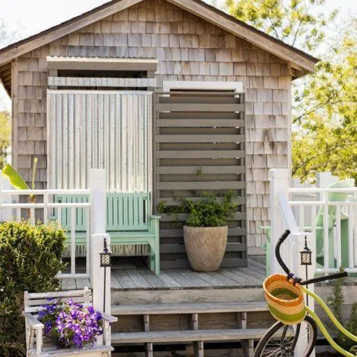 The Burrus House Inn Waterfront Suites