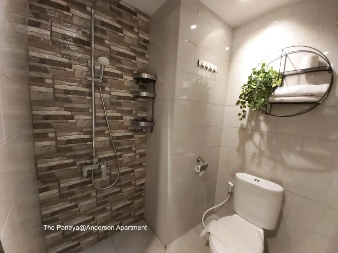 Shower in The Paneya@Anderson Apartment