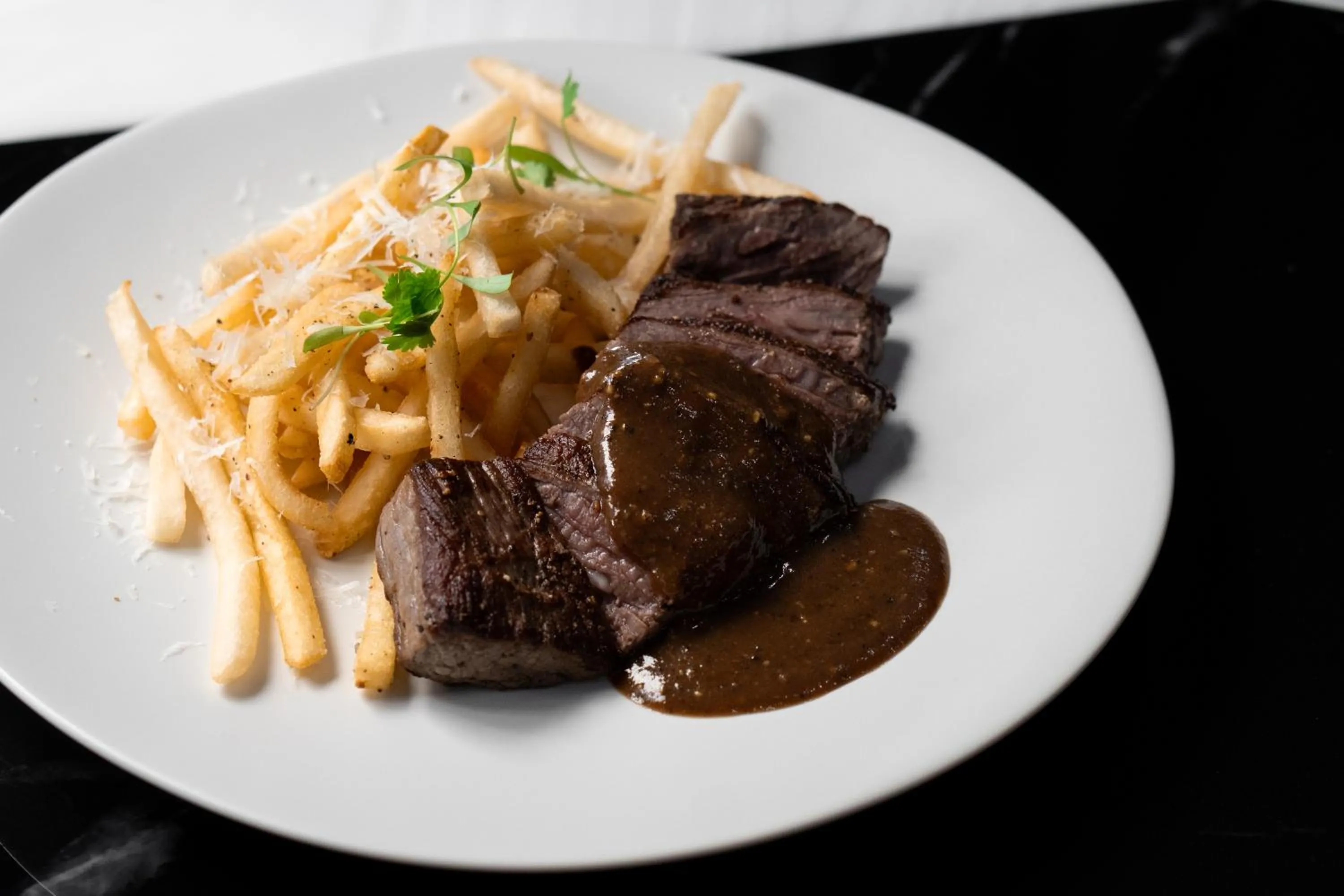 Restaurant/places to eat in Hotel Belleclaire Central Park